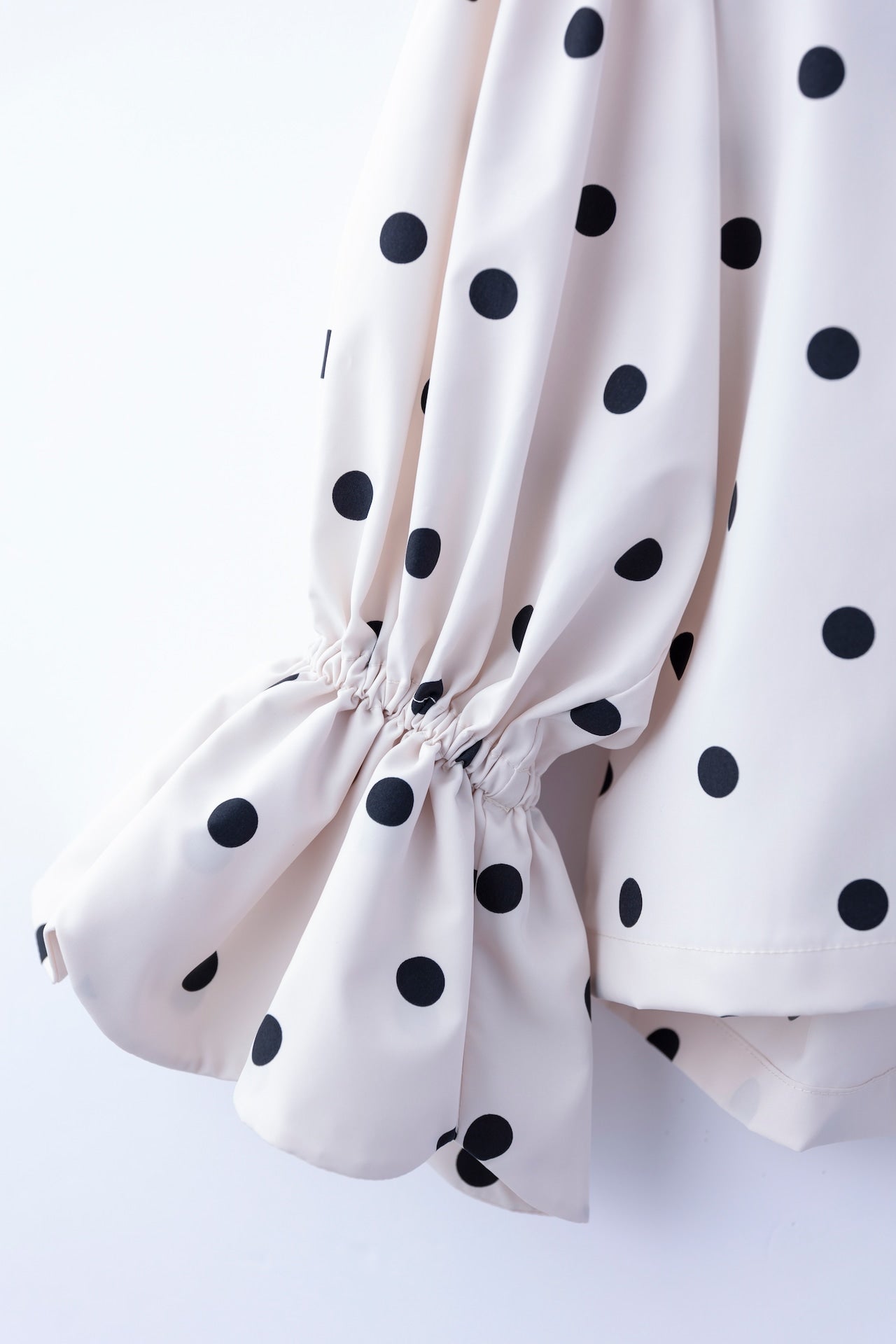 natsumi osawa/pearl scalloped blouse