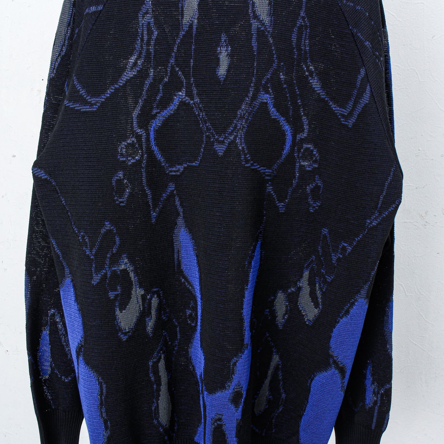 "Bionic Aurora" jacquard sweater / black