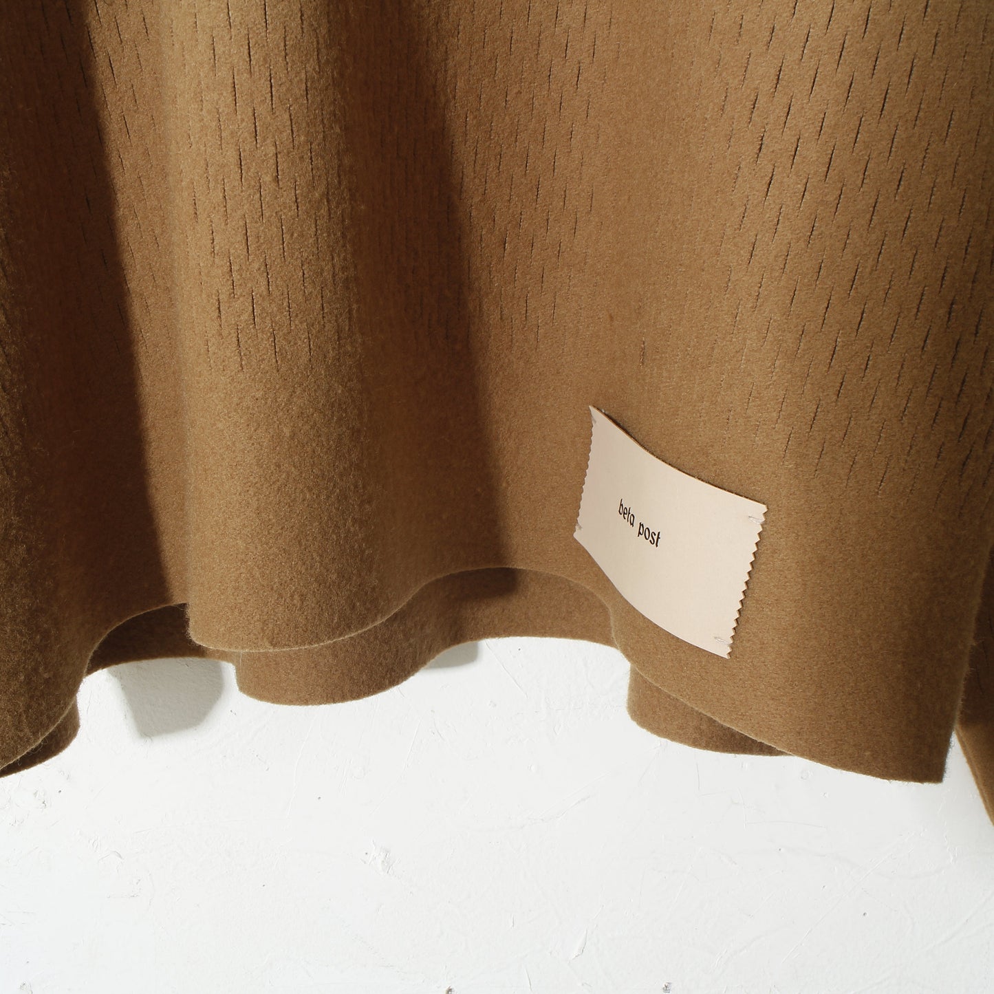 slited melton sweater / camel