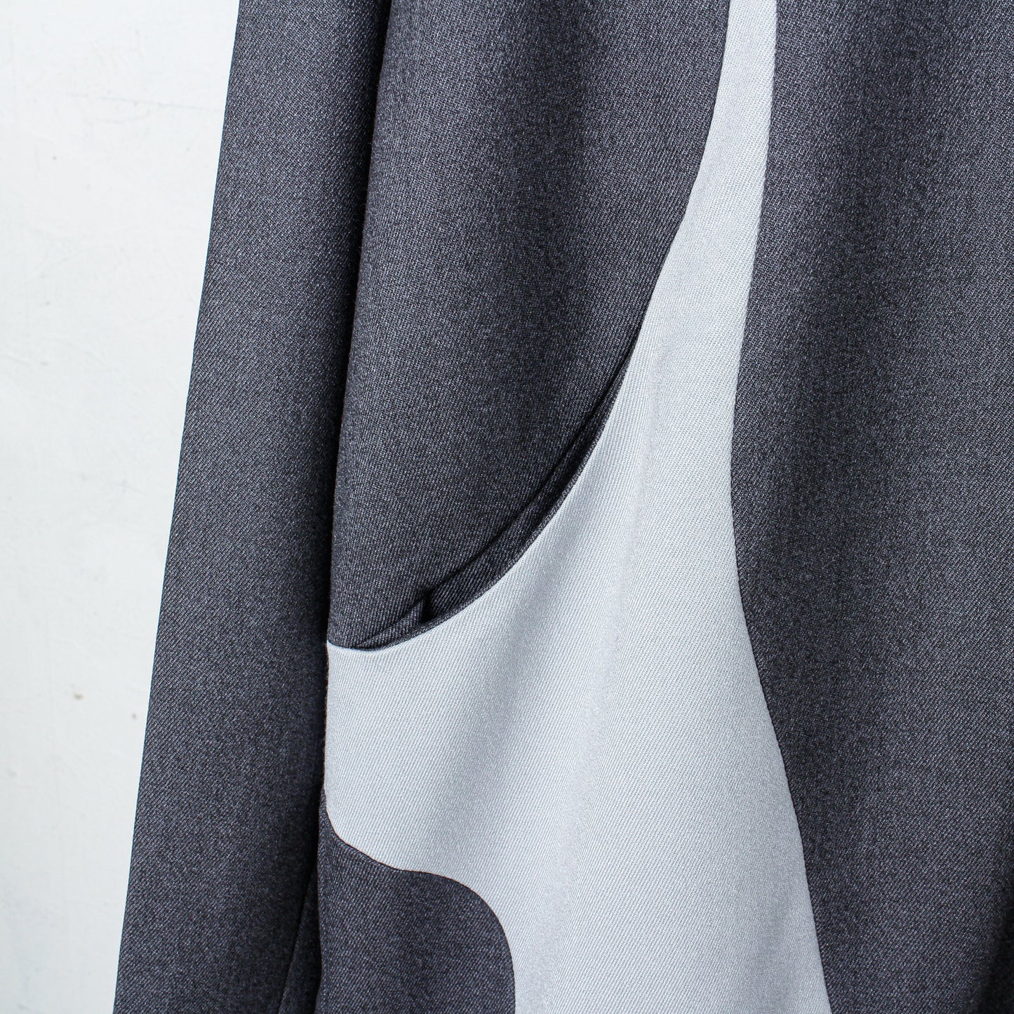 calm parka / shadow gray