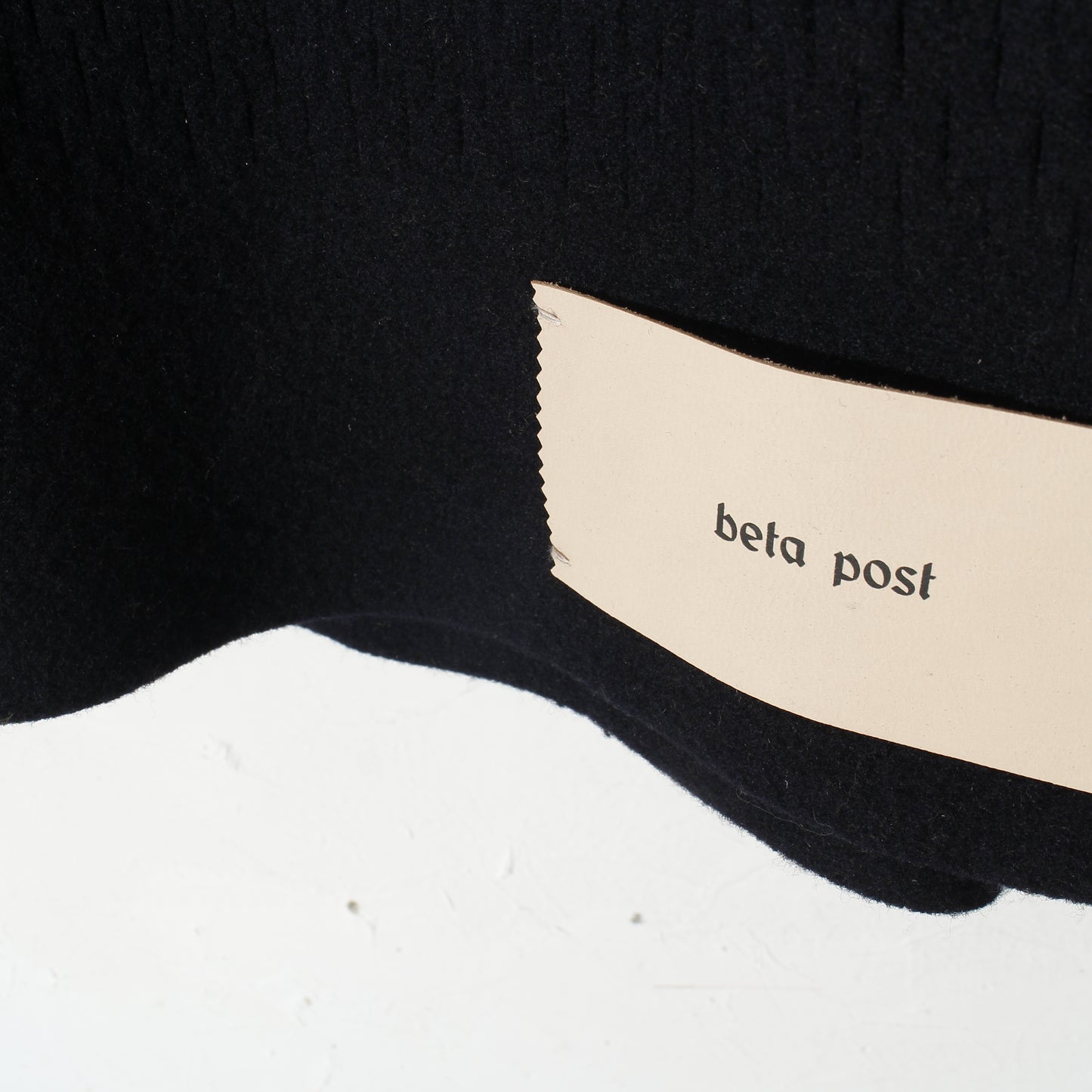 slited melton cardigan / navy