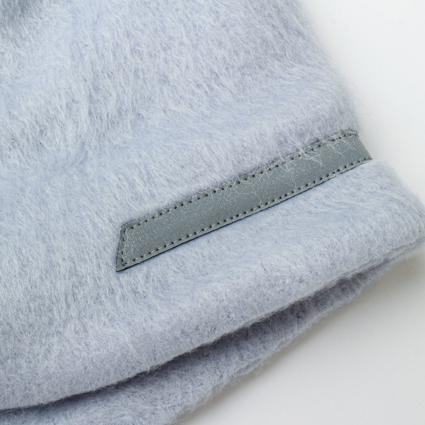 Reflect Furry Cap /calm blue