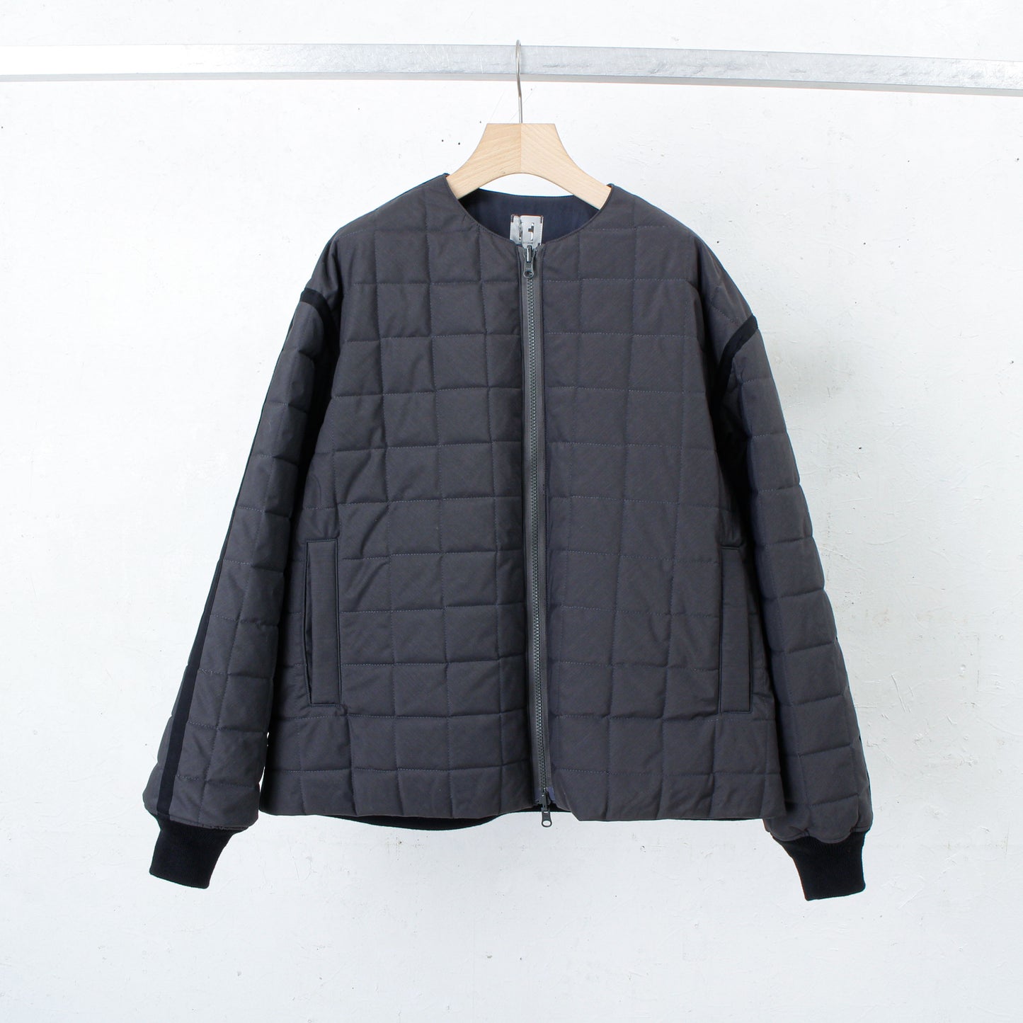 HIDESIGN / Security Reversible Jacket for Device