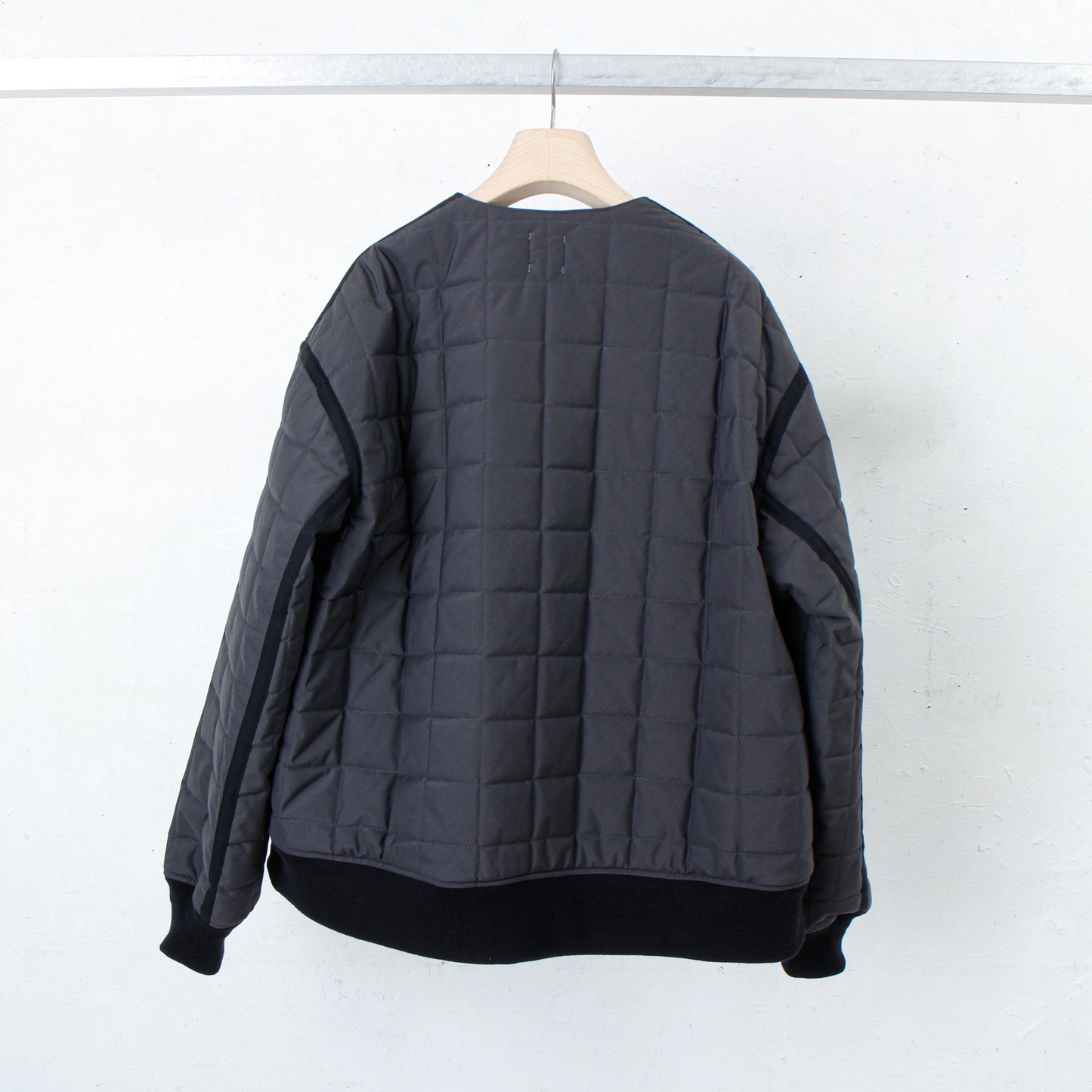 HIDESIGN / Security Reversible Jacket for Device
