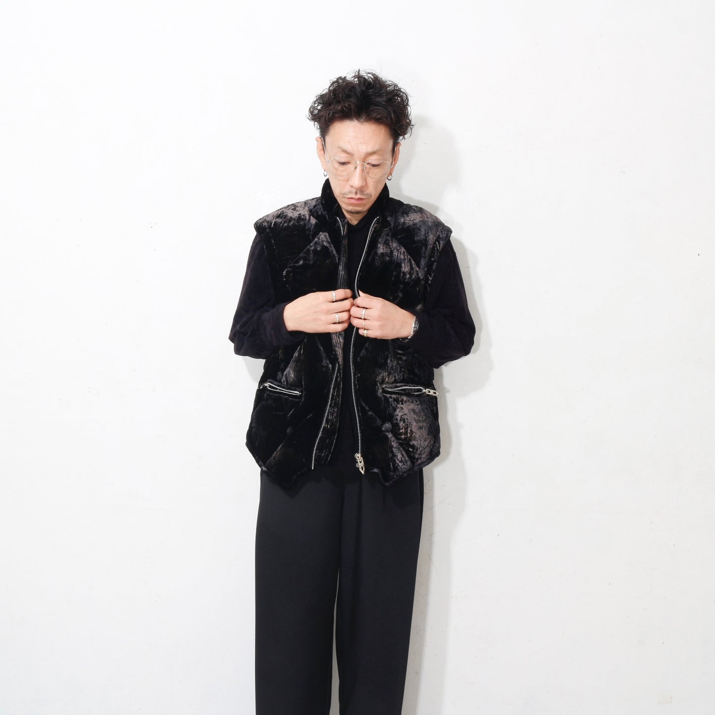 VICTORIAN SOFA DOWN JACKET / black