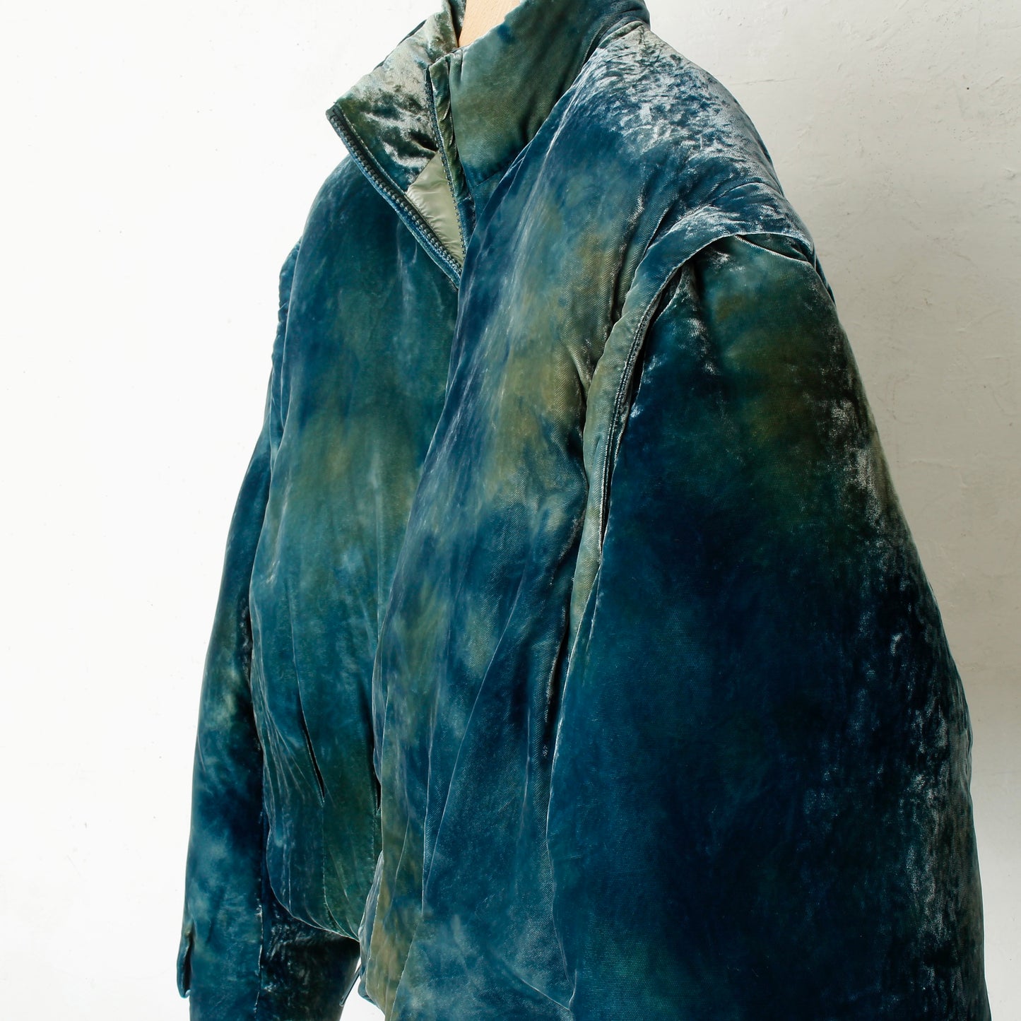 VELVET PUFFER JACKET / EMERALD