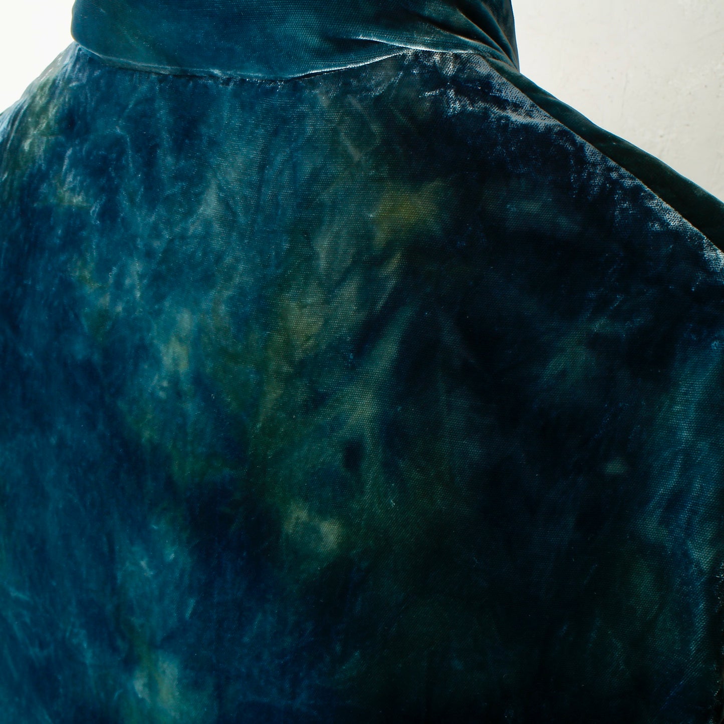 VELVET PUFFER JACKET / EMERALD