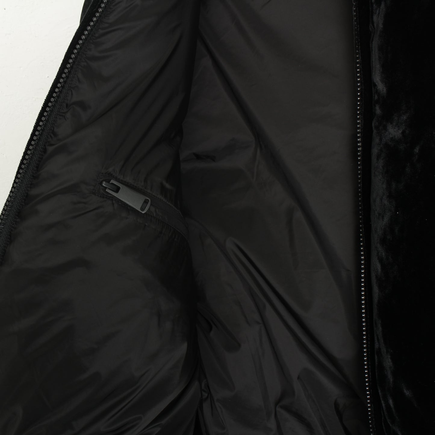 VELVET PUFFER JACKET / BLACK