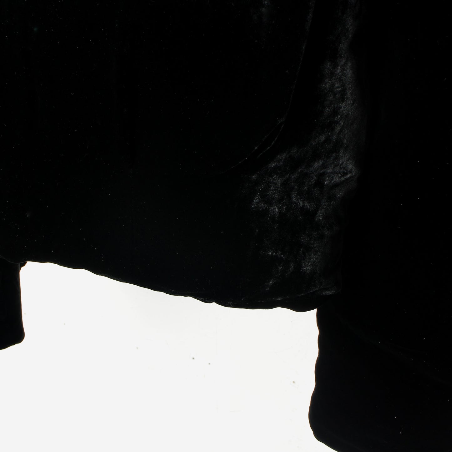 VELVET PUFFER JACKET / BLACK