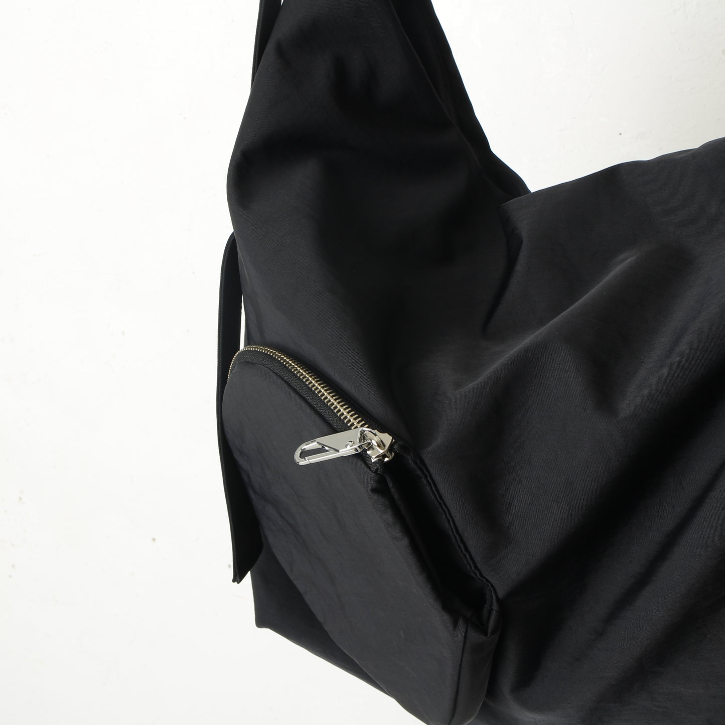 PING-PONG MESSENGER BAG / black