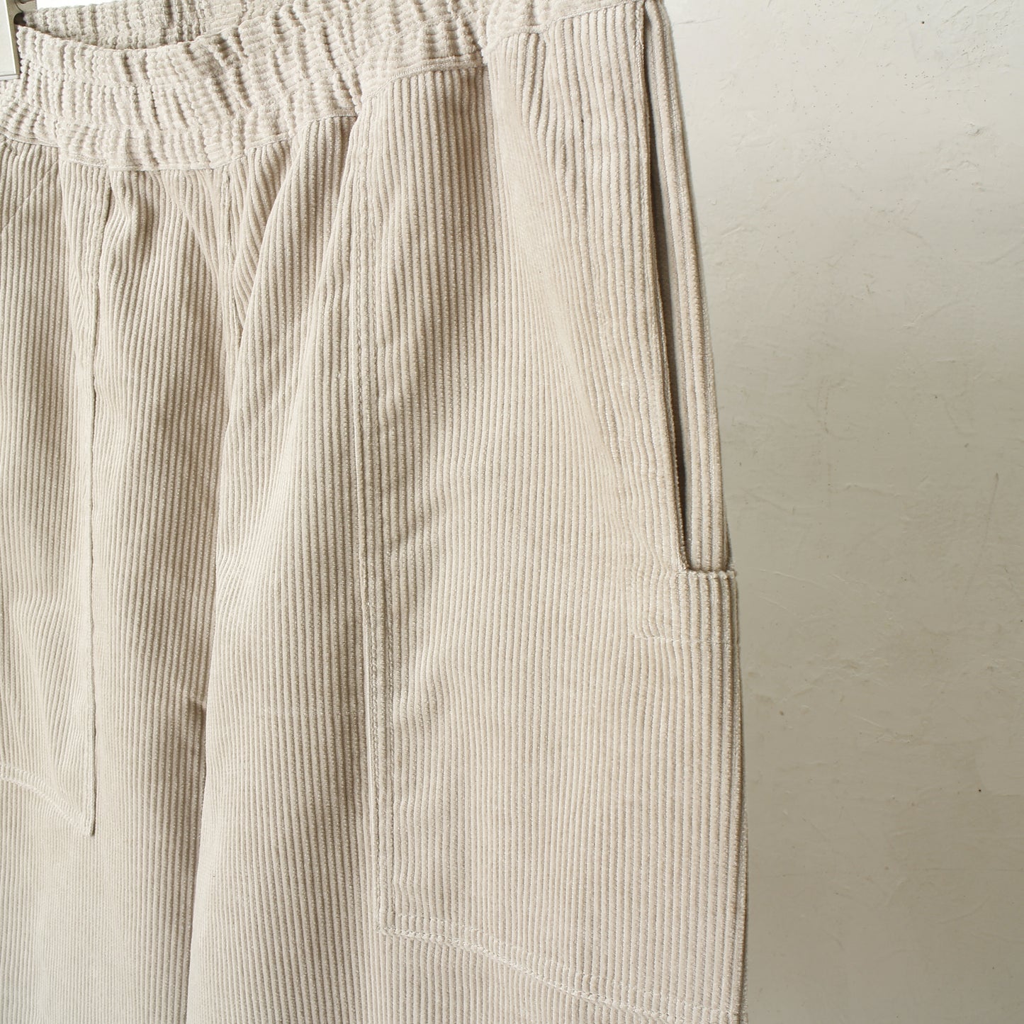 LOUNGE PANTS CORD / beige