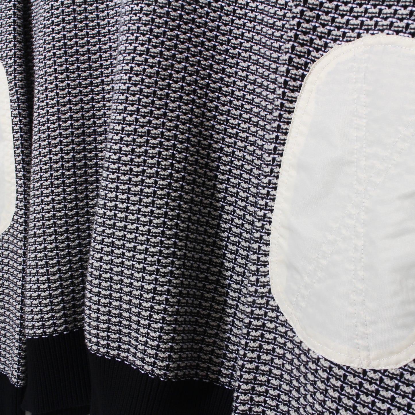 MIX KNIT SWEATER / grey