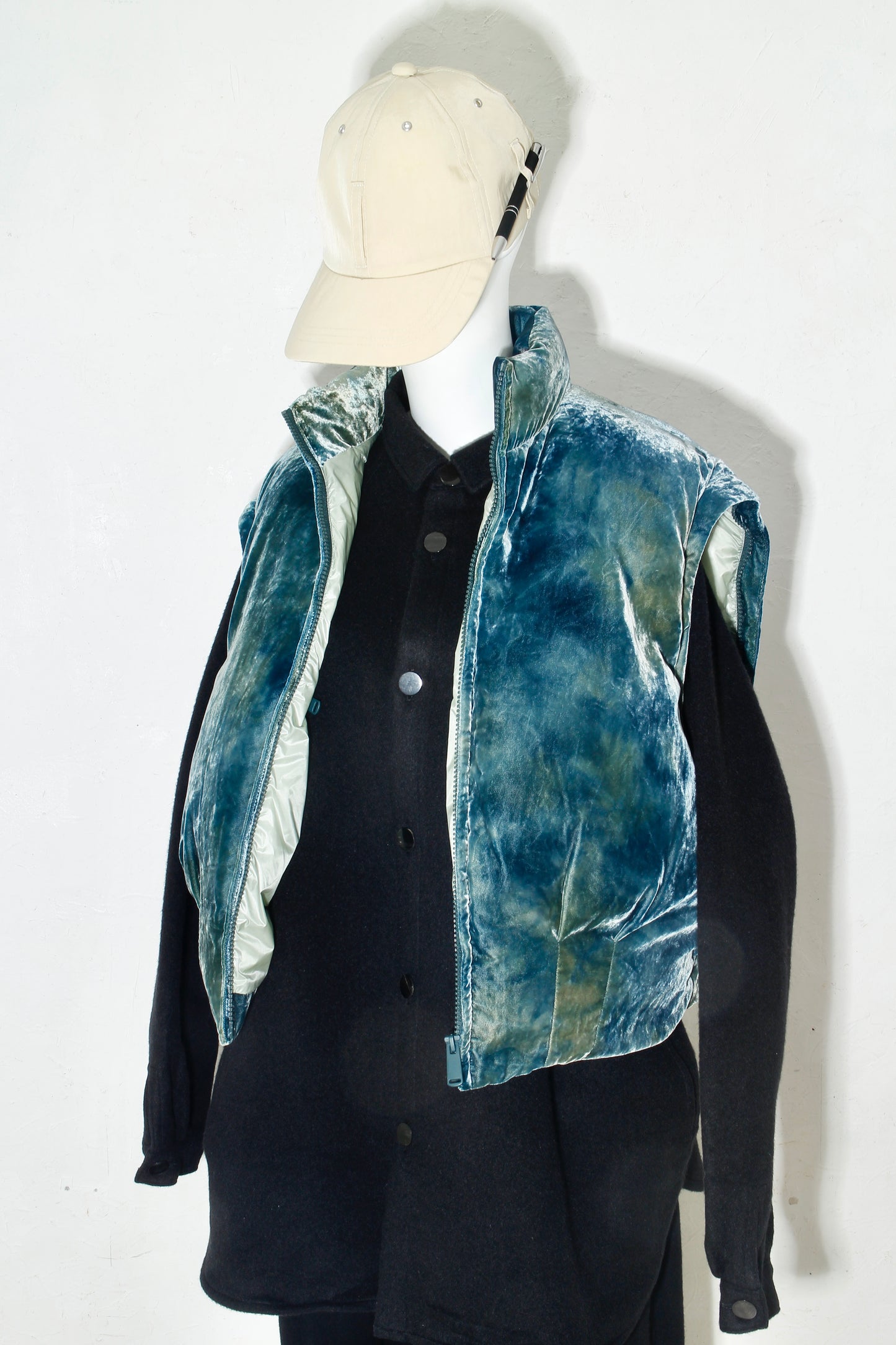 VELVET PUFFER JACKET / EMERALD