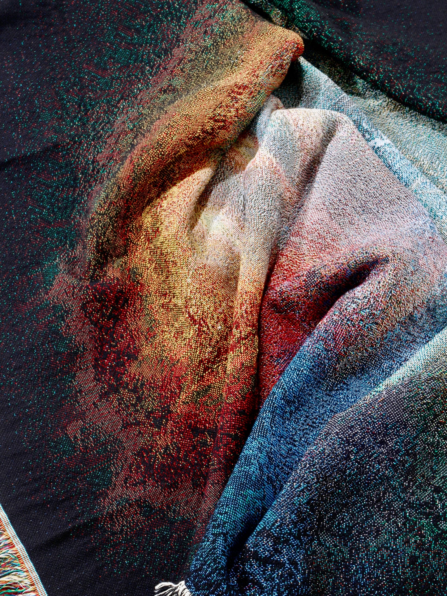 Jacquard Tapwstry / winker