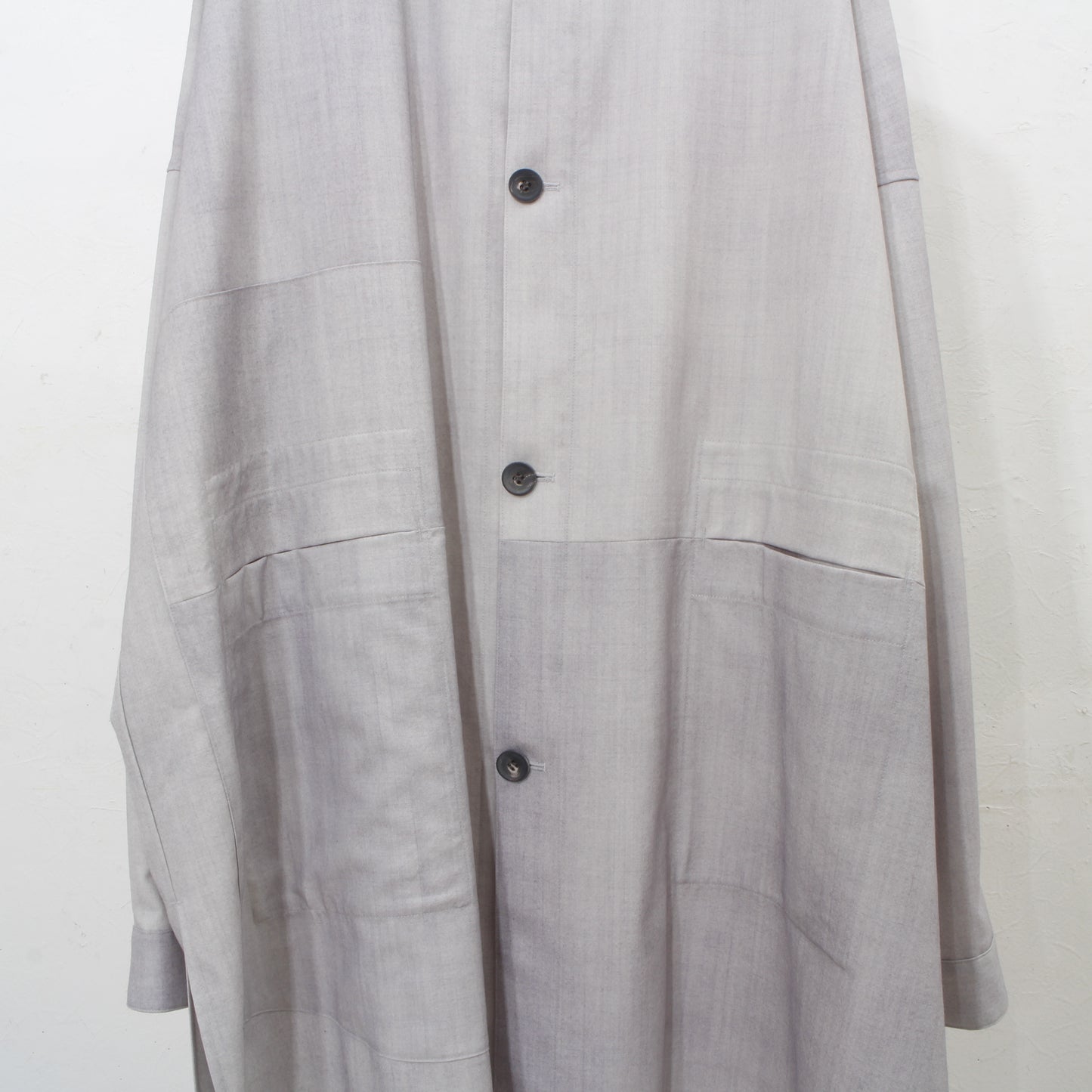 Uneven Dyed Pasted Cloth Shirt Coat / gray-white