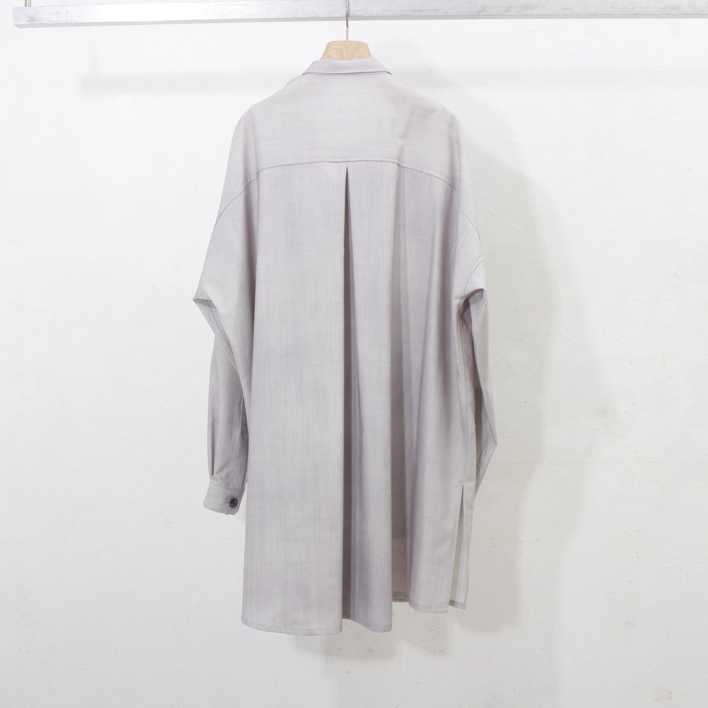 Uneven Dyed Pasted Cloth Shirt Coat / gray-white