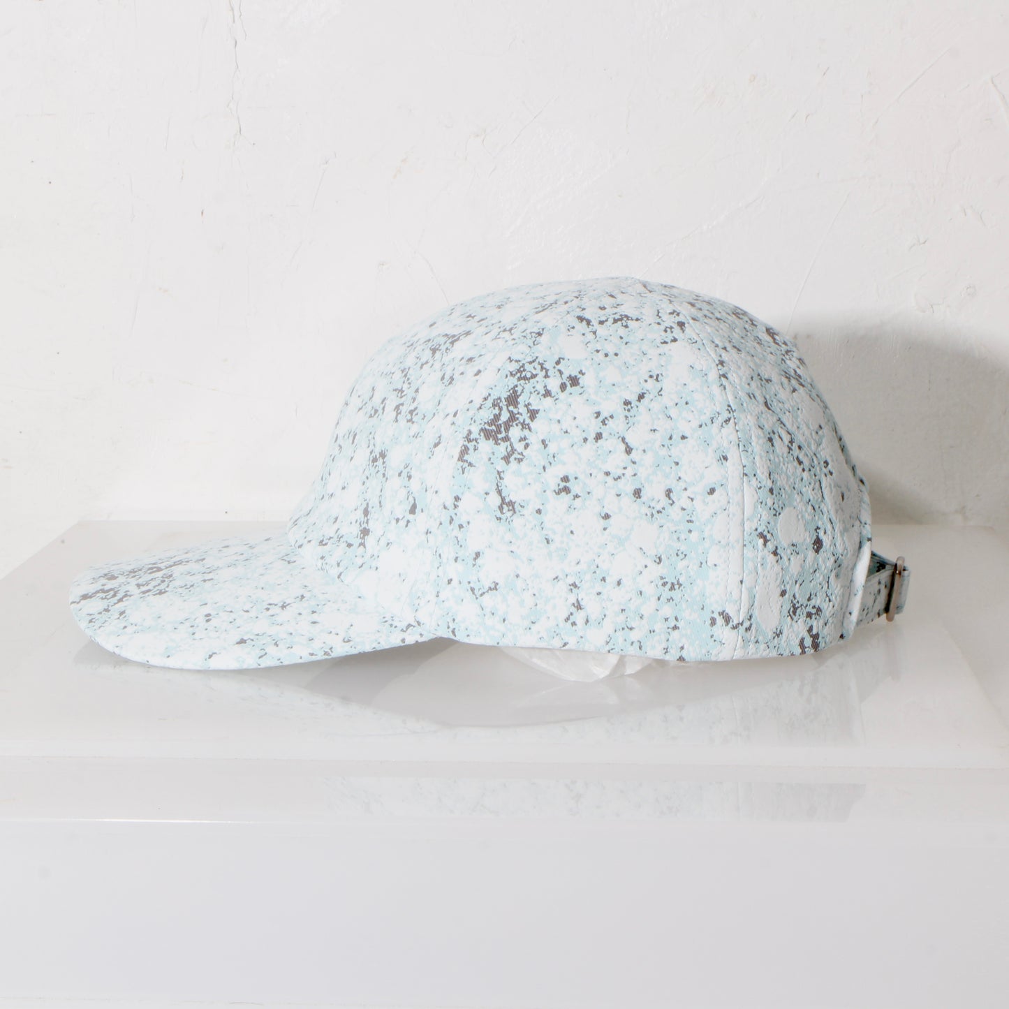 Moon_Cap / ice