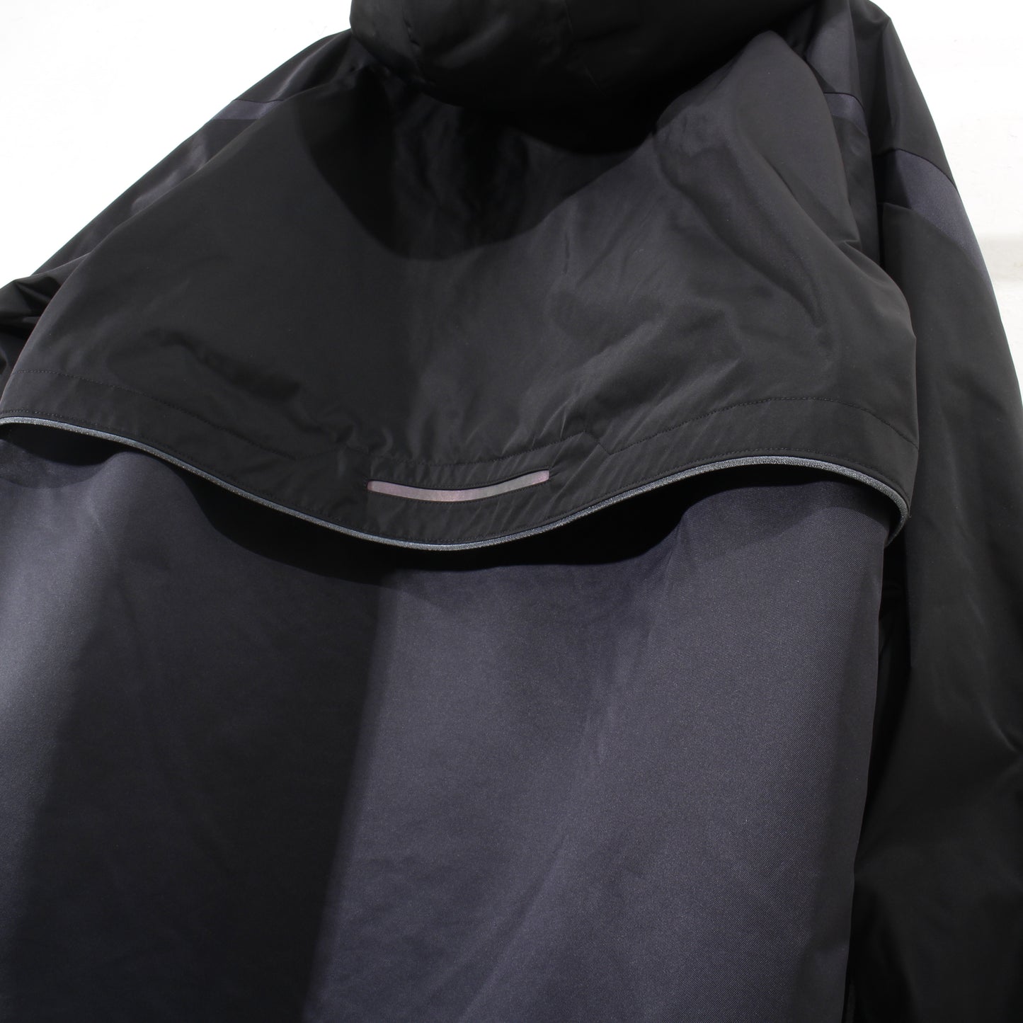 Y2K Anorak : division / cosmic black
