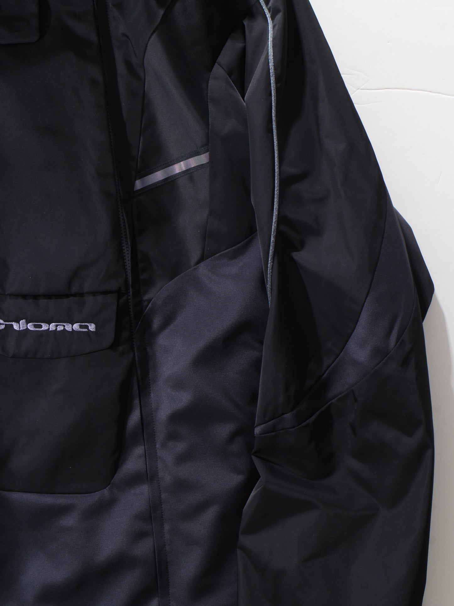 Y2K Anorak : division / cosmic black