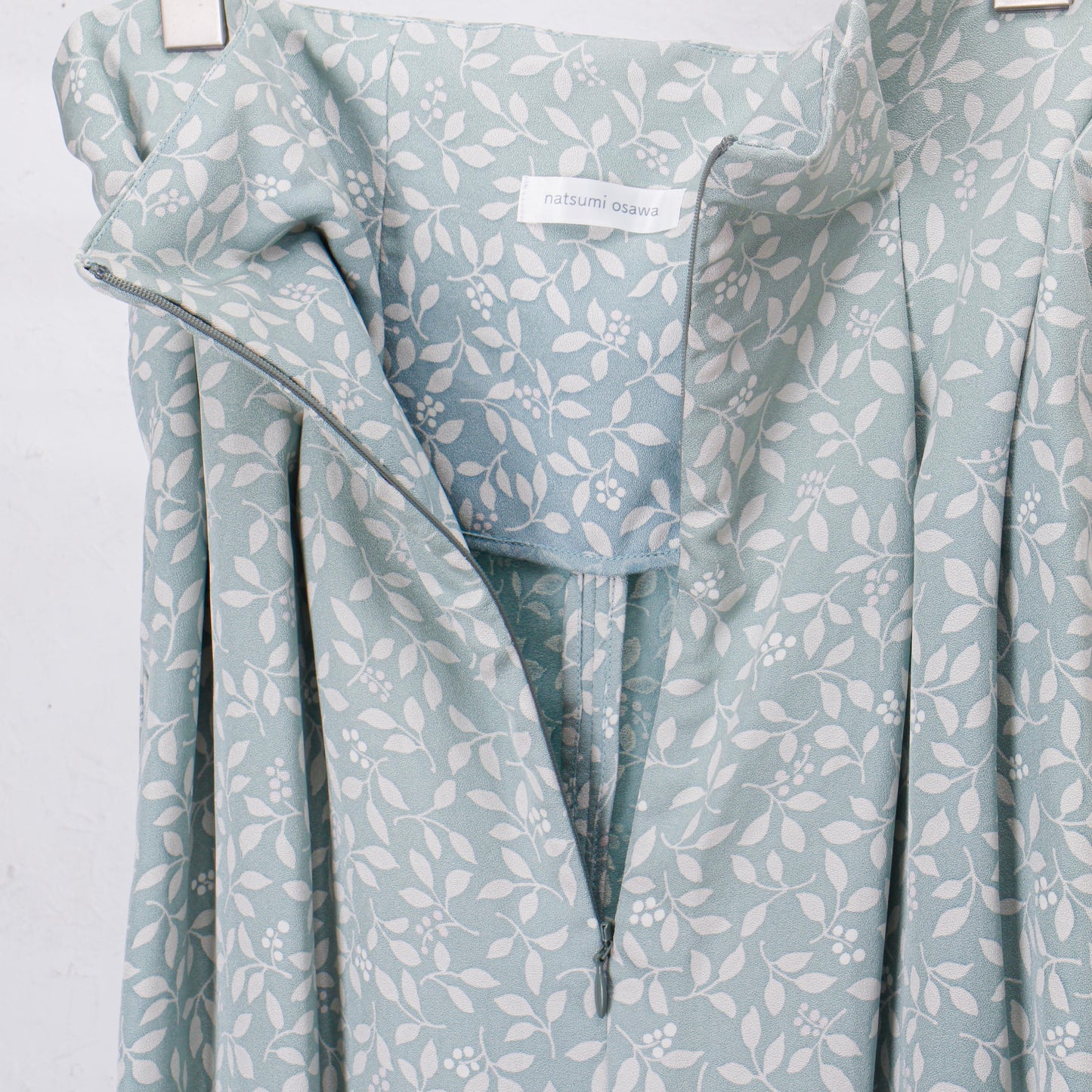 natsumi osawa/high waist tuck pants