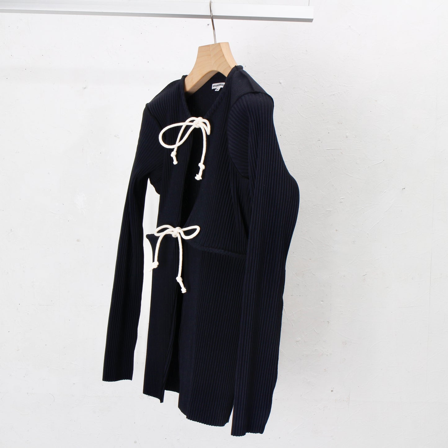 to do kotohayokozawa /CRISP ROPE CARDIGAN / black