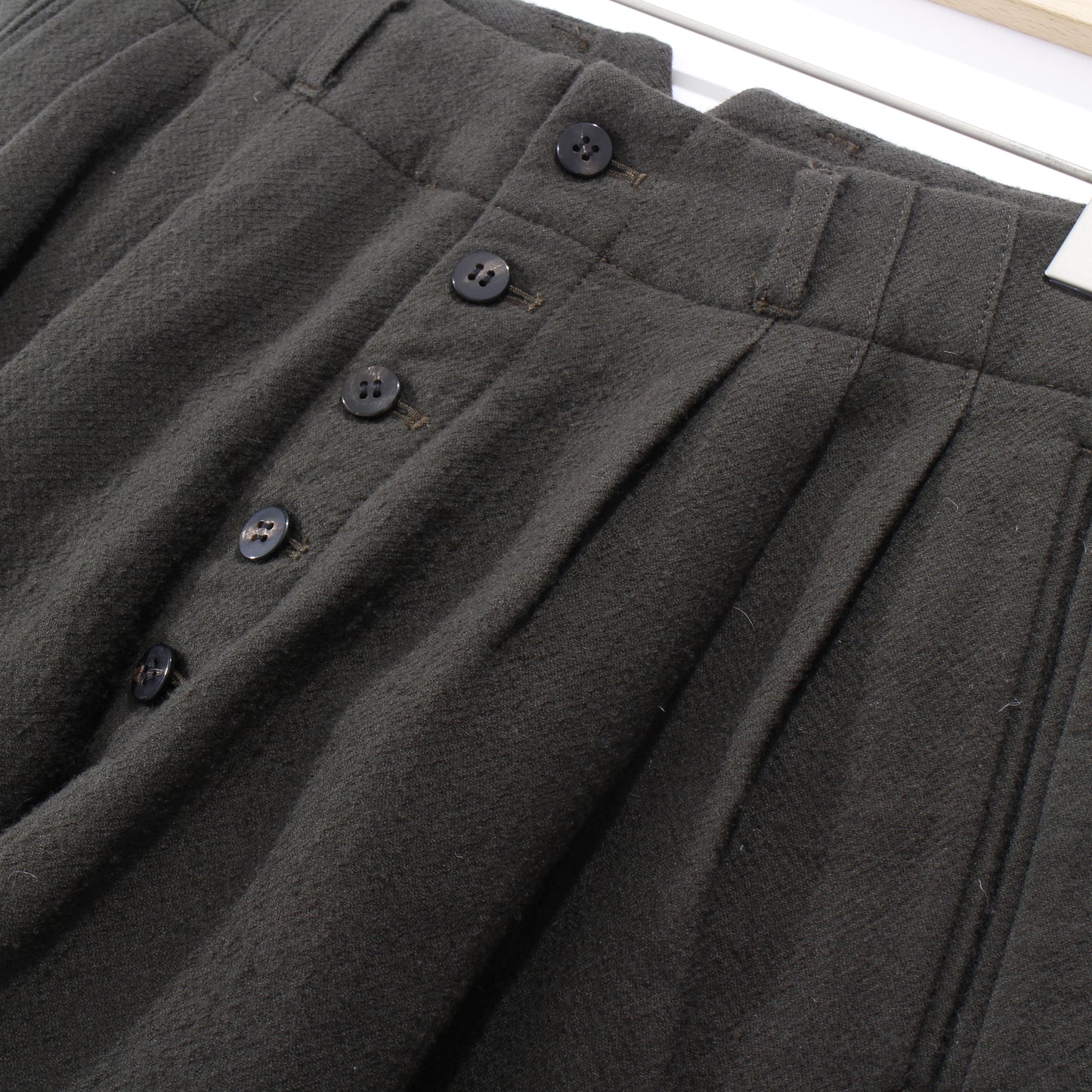cotton linen wool 3tuck pants / khaki