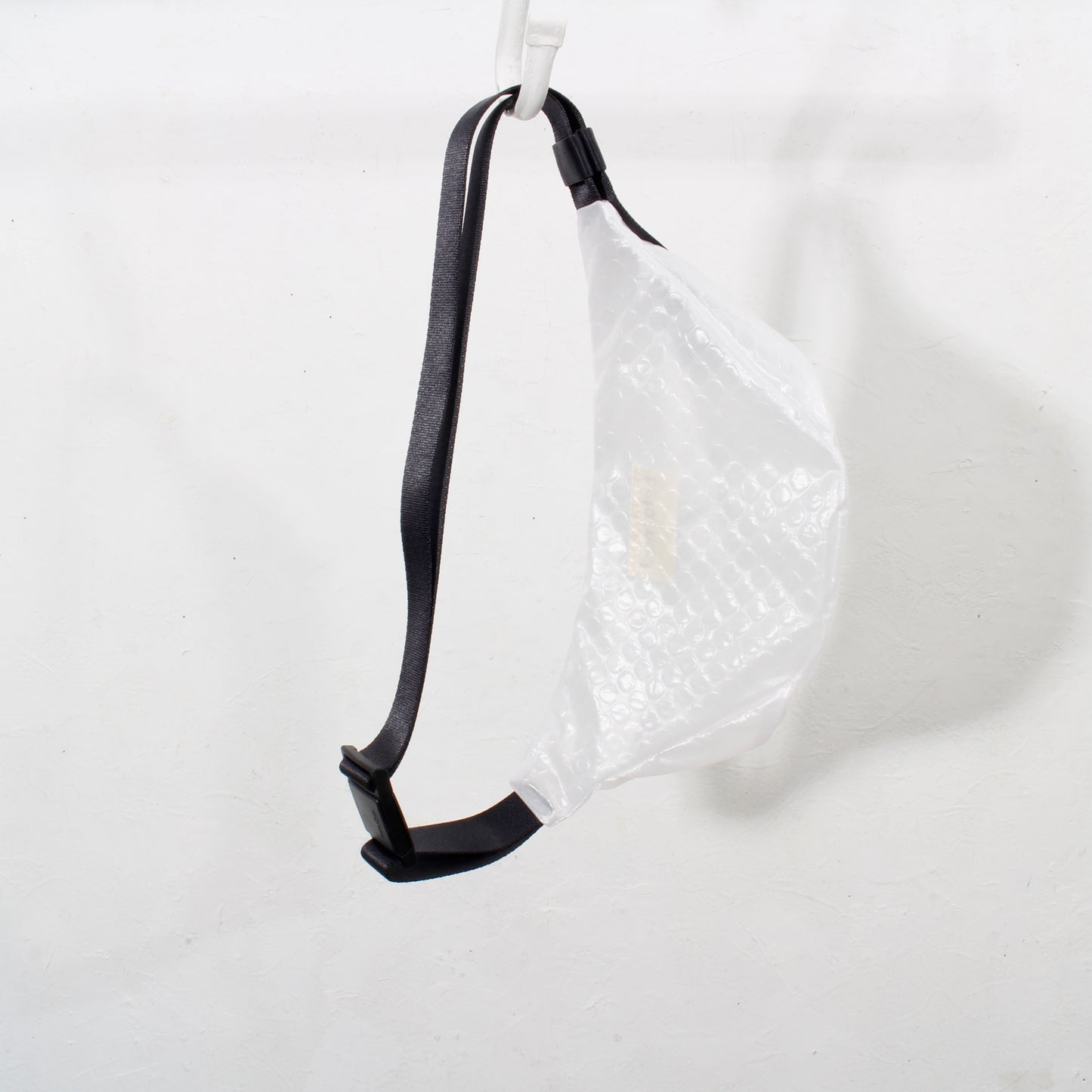 BUBBLE WRAP WAIST POUCH