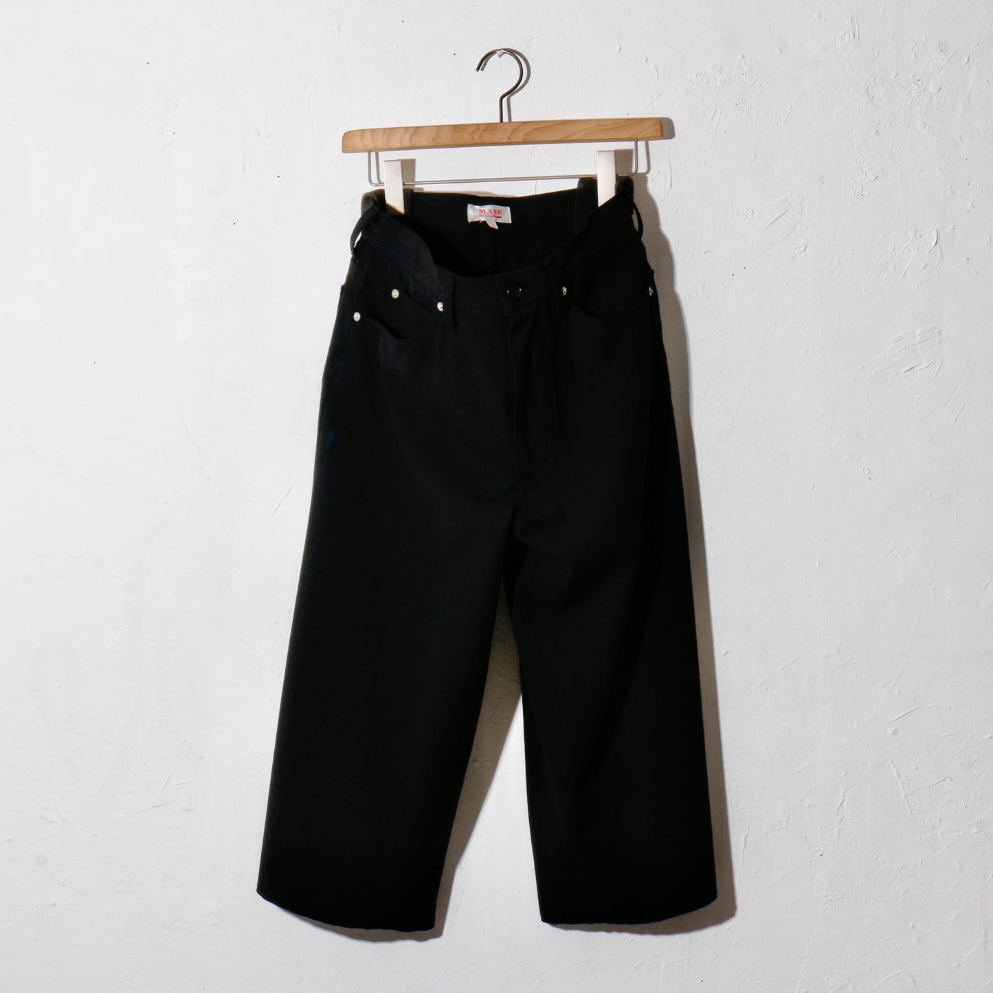 CANVAS SHORTS / black ebony