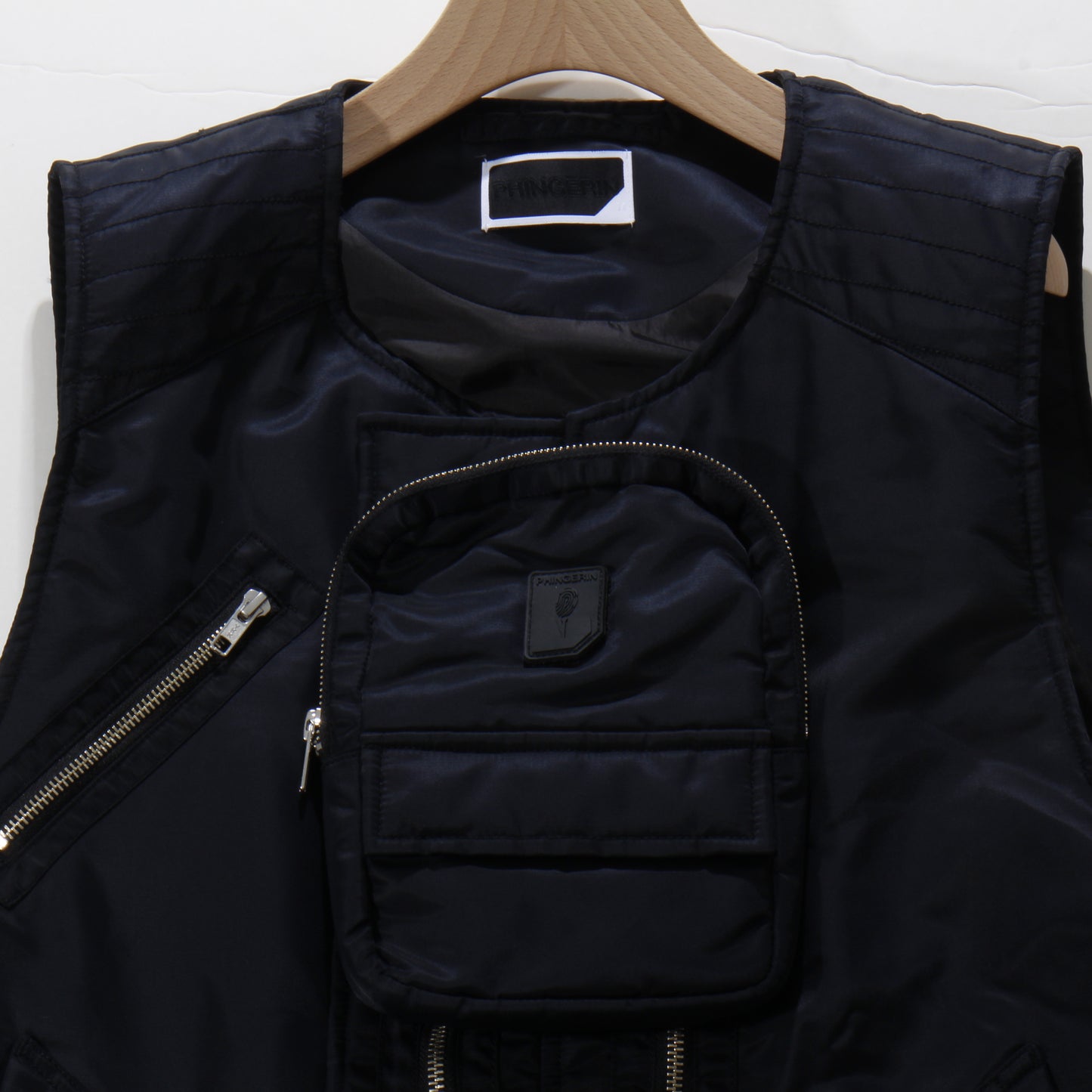 ELEVATION BOMBER VEST / BLACK