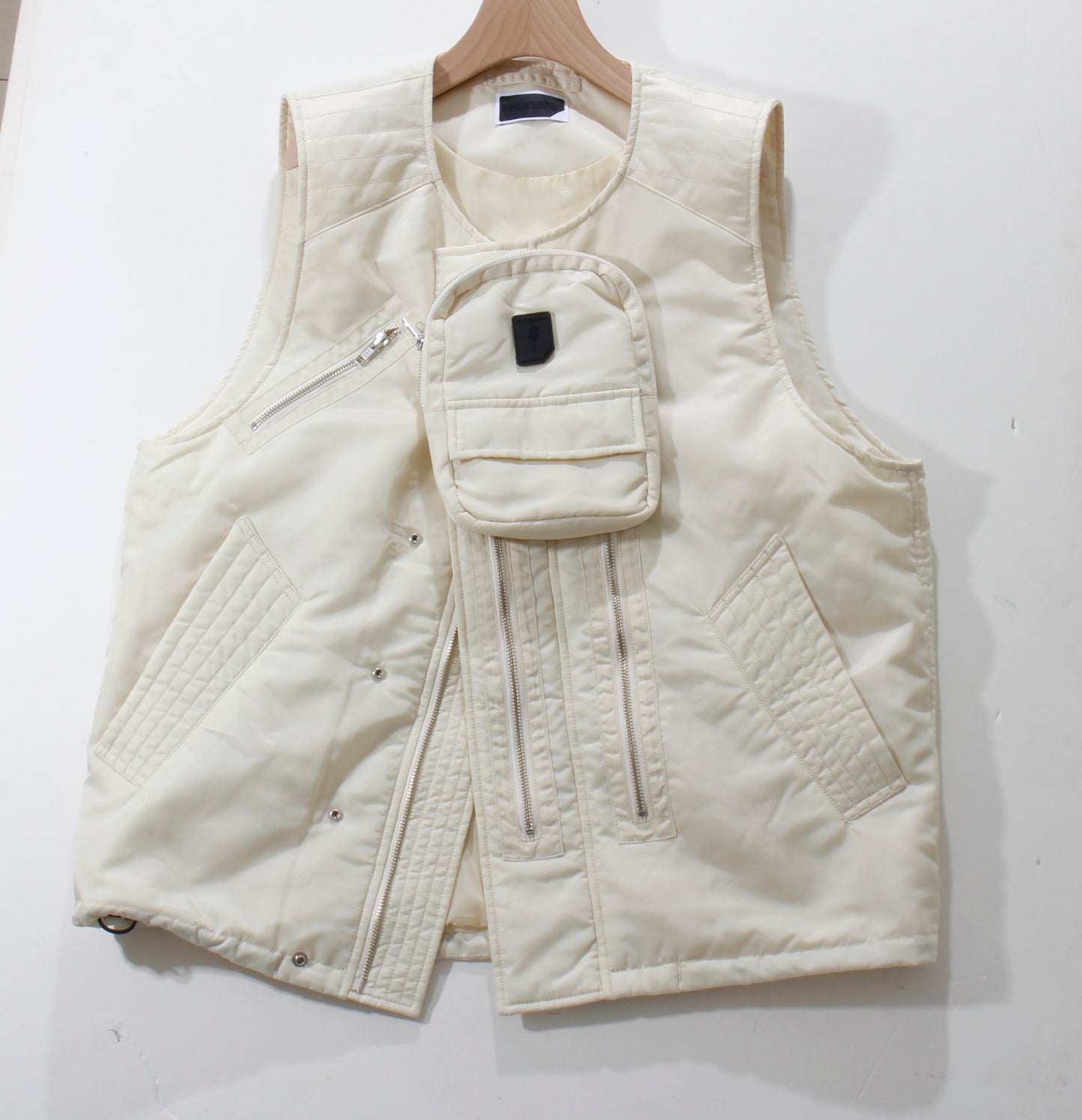 ELEVATION BOMBER VEST / IVORY