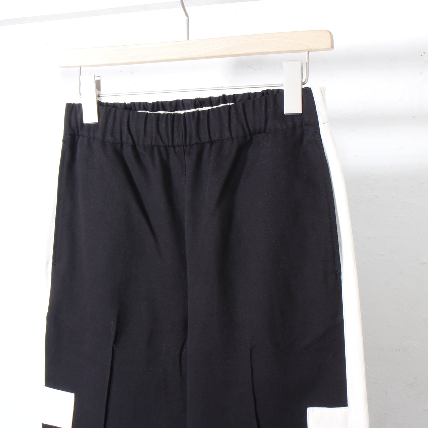 暮chic / クロスラインパンツ / new black