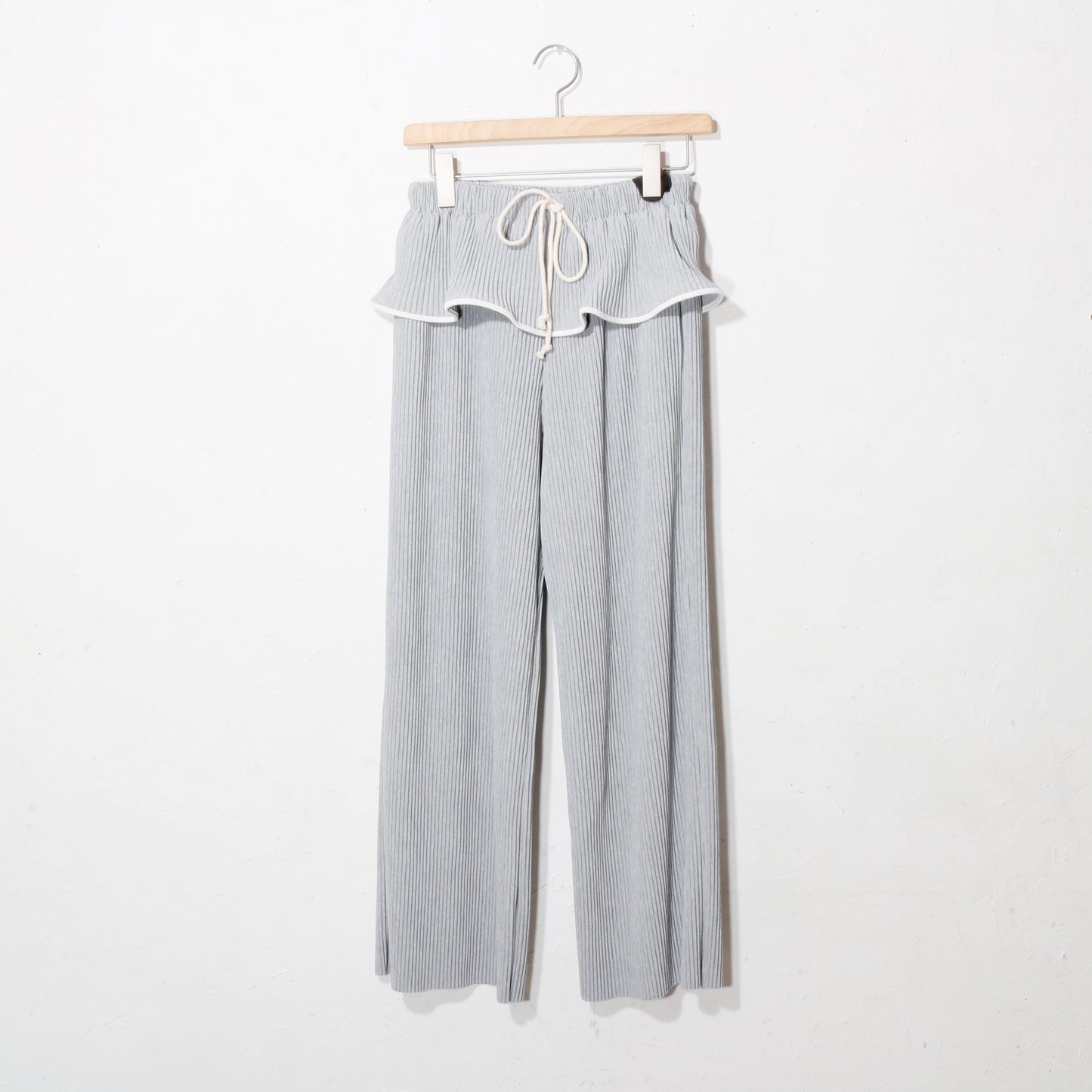 to do kotohayokozawa / crisp piping pants /gray