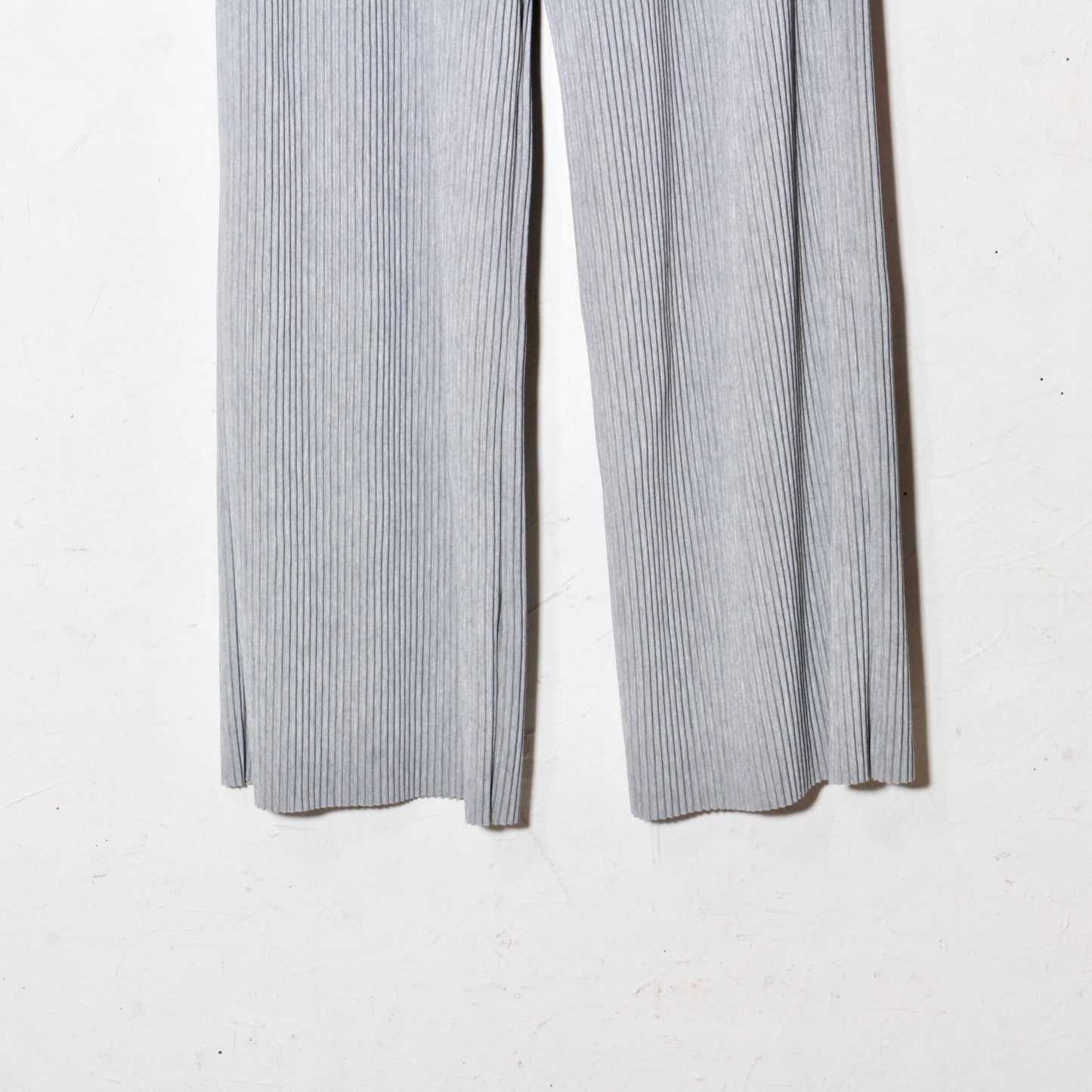 to do kotohayokozawa / crisp piping pants /gray