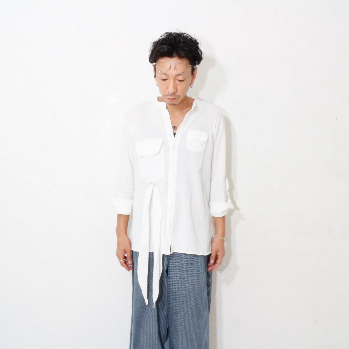 "eatable of many orders" / Celebration Scarf Shirts / off white