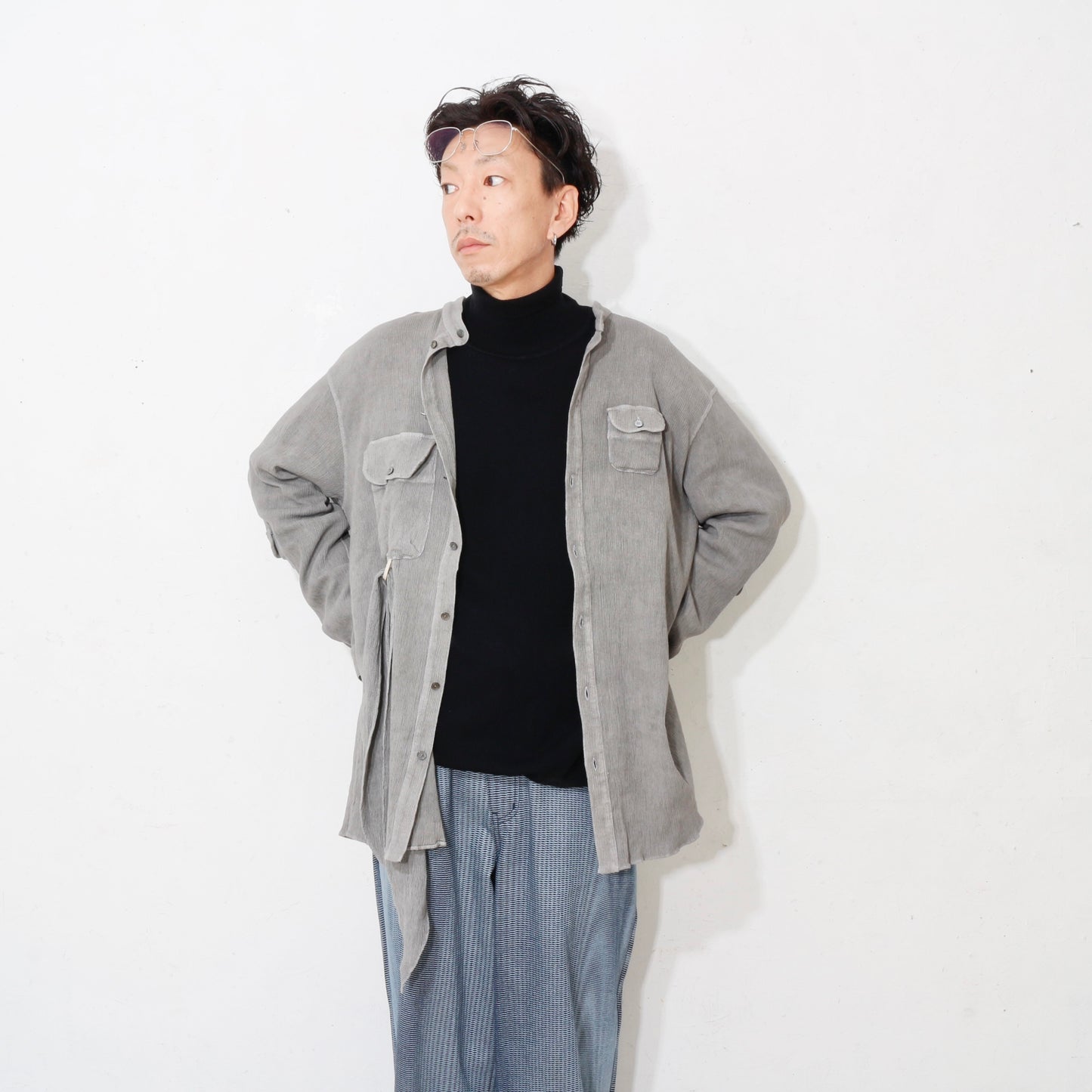 "eatable of many orders" / Celebration Scarf Shirts / charcoal