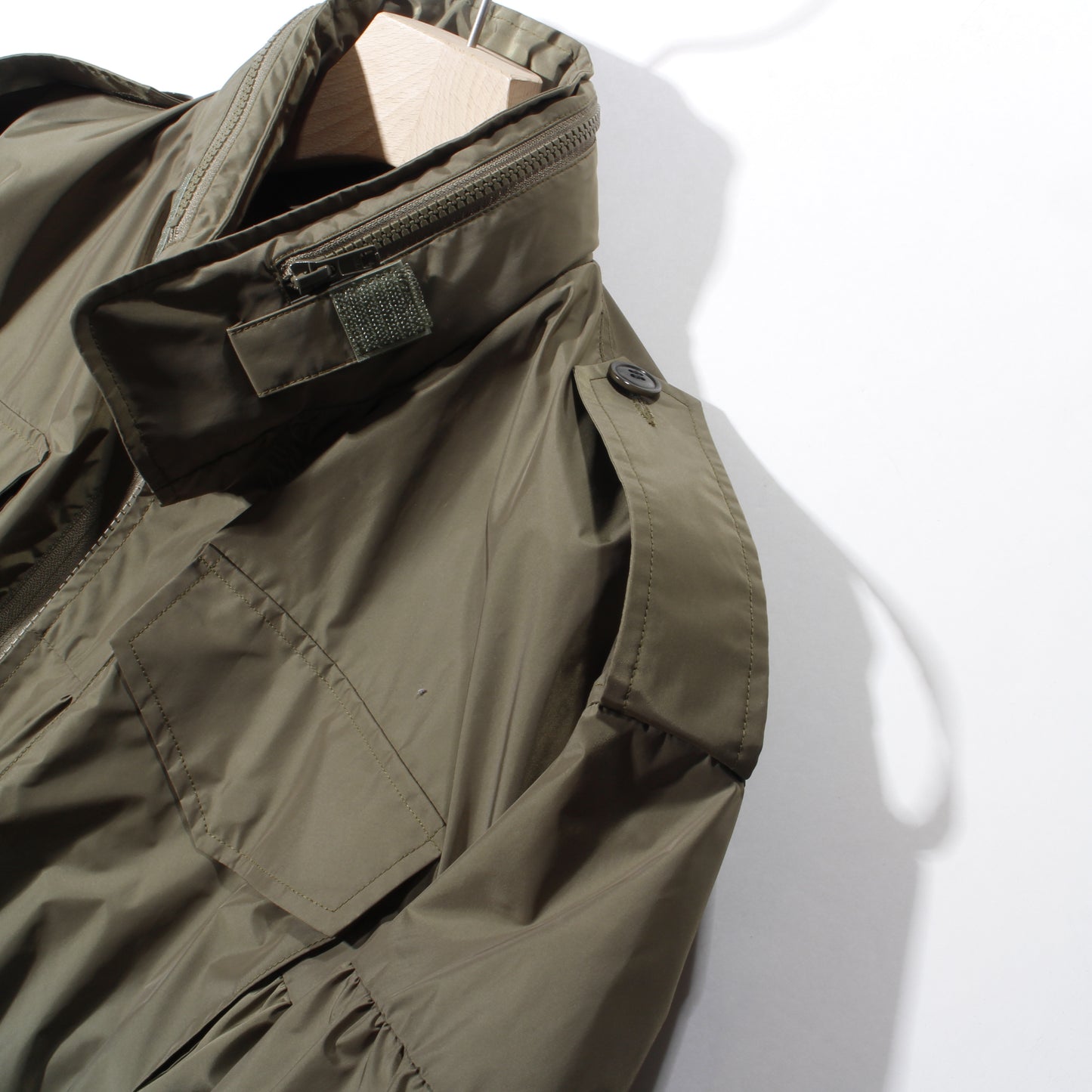 AIRY FIELD JACKET / olive