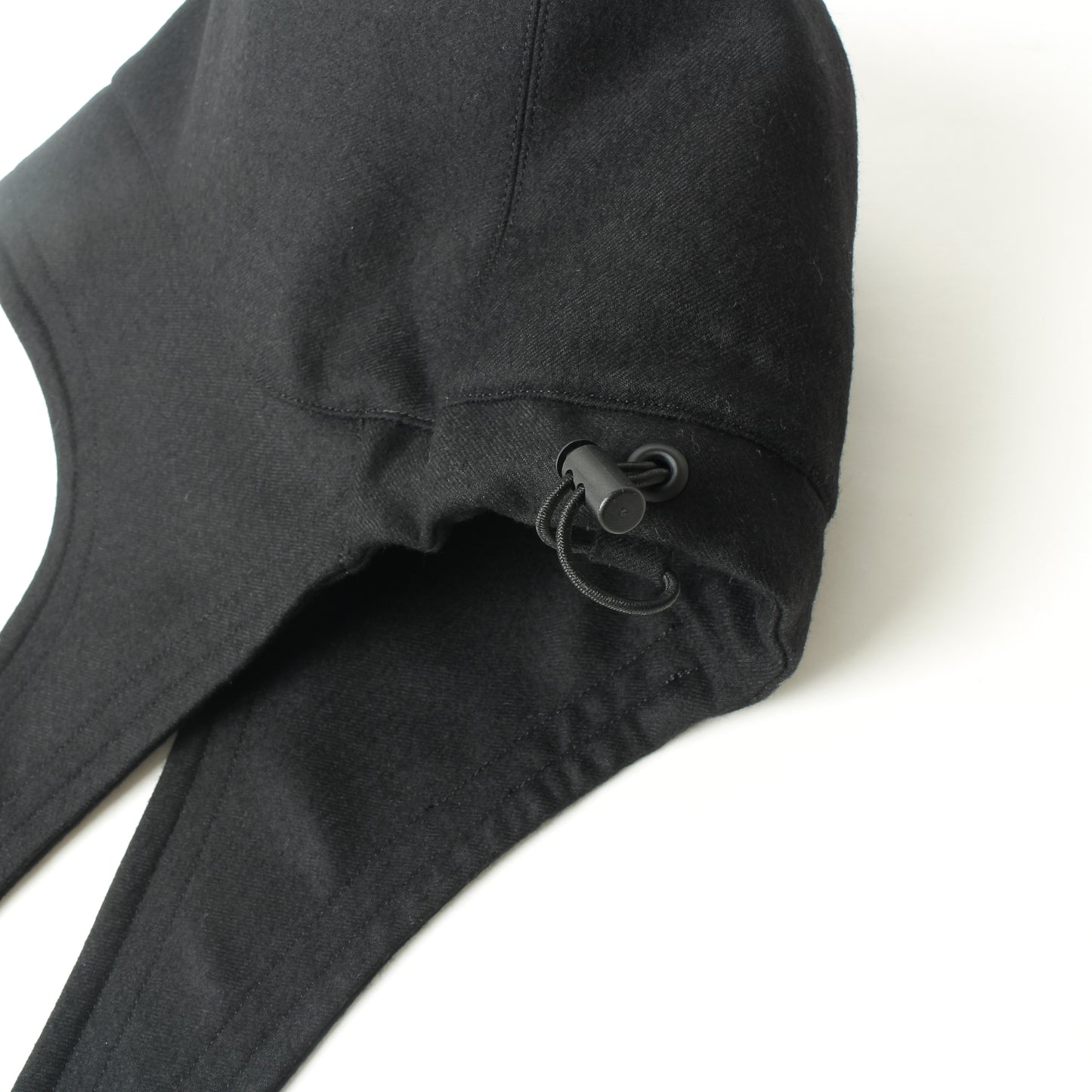 Moebius Hat / black