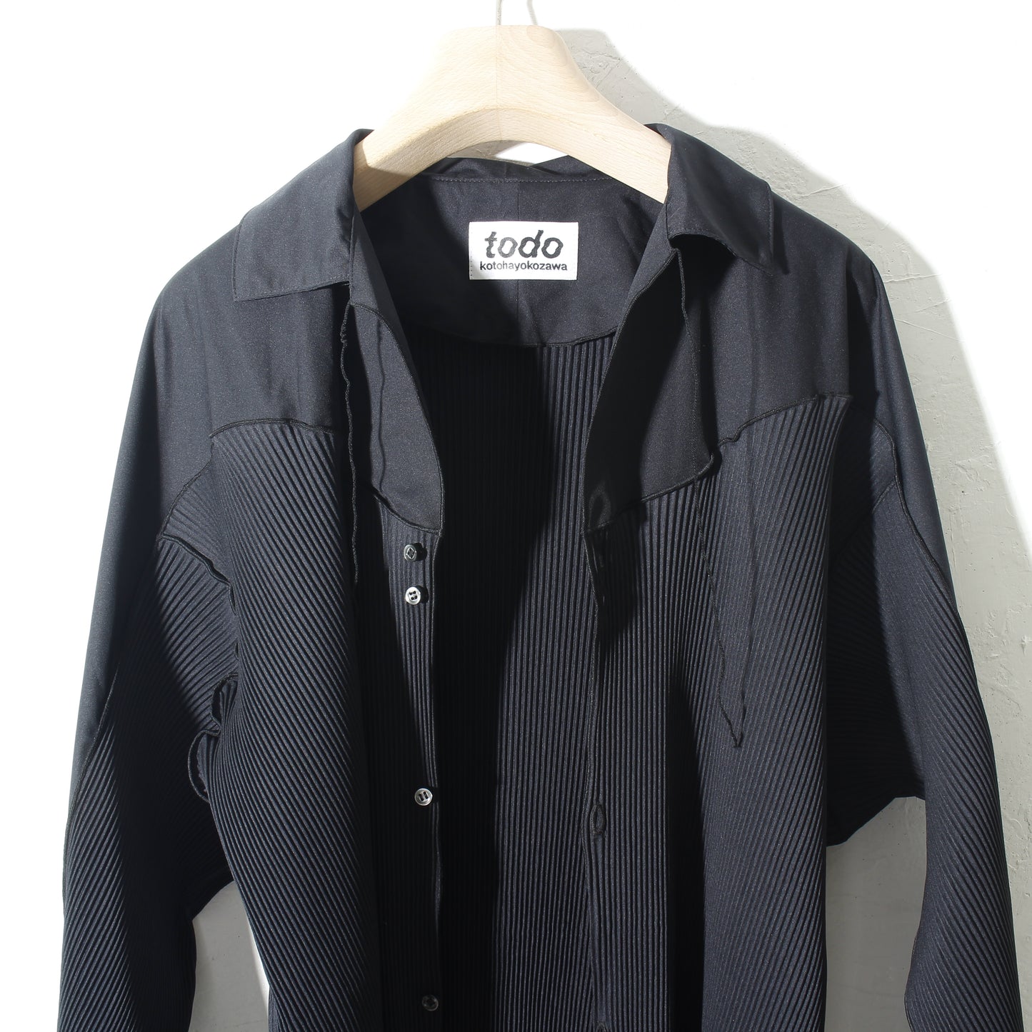 to do /wave shirts /black