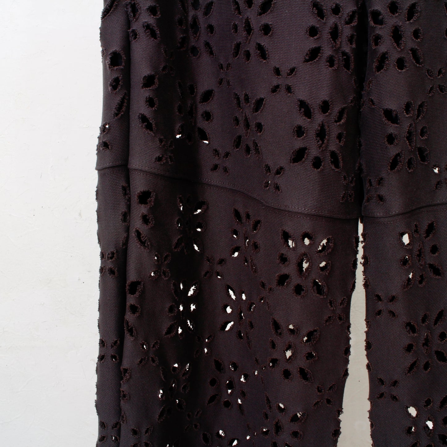 FLOWER HOLE SWEAT PANTS / bk