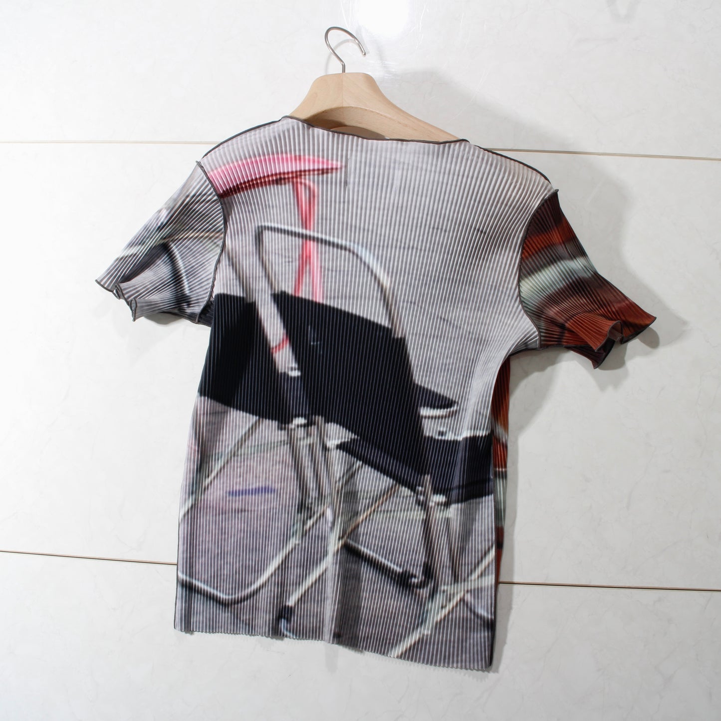 to do kotohayokozawa /Graphic Wave Top
