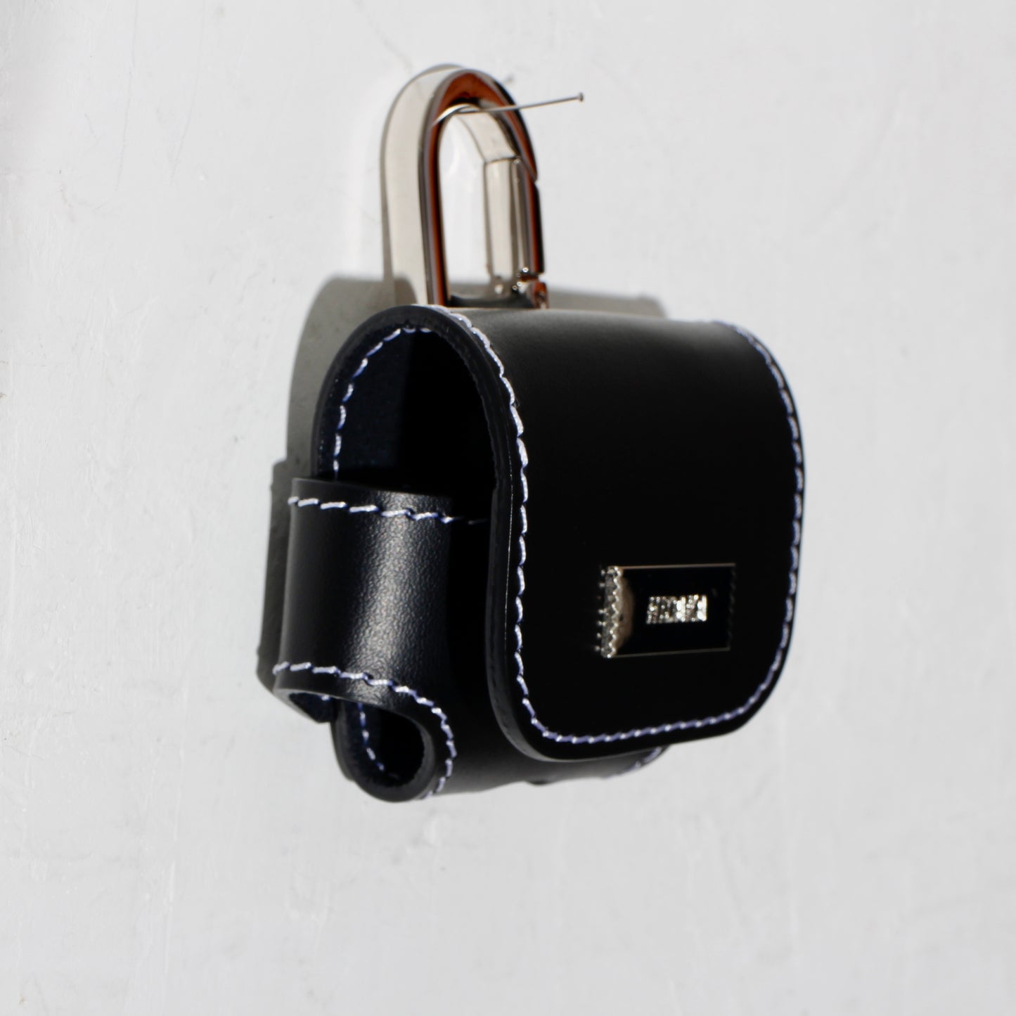 AIRPODS PRO CASE / black