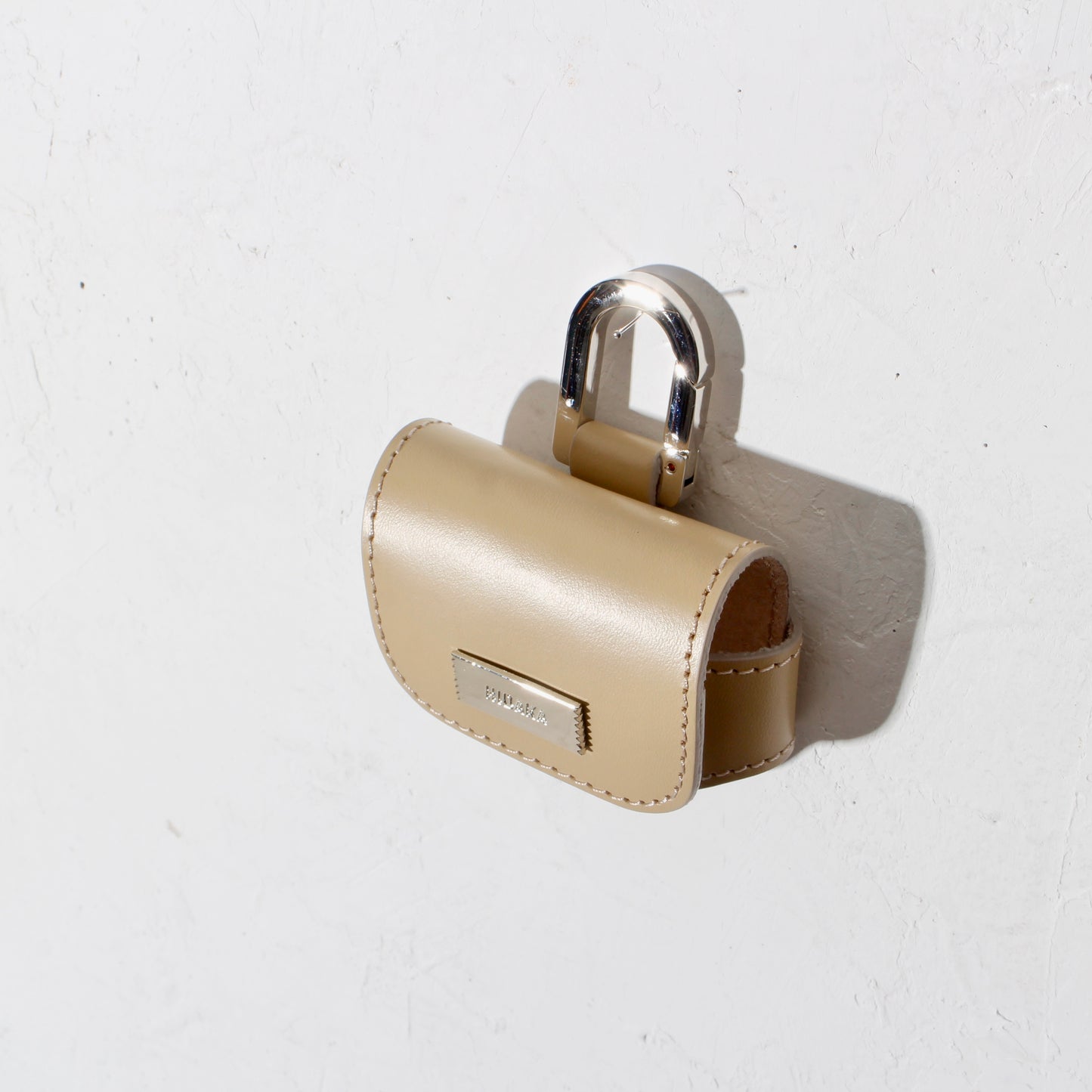 AIRPODS PRO CASE / beige