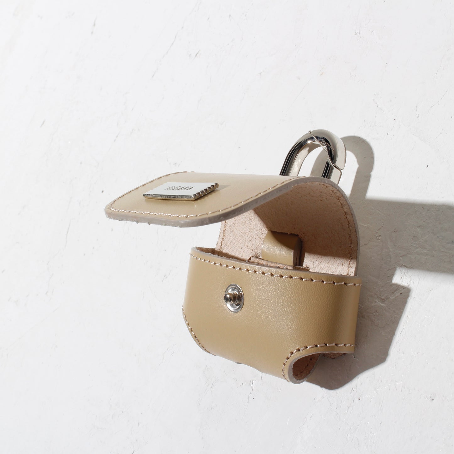 AIRPODS PRO CASE / beige