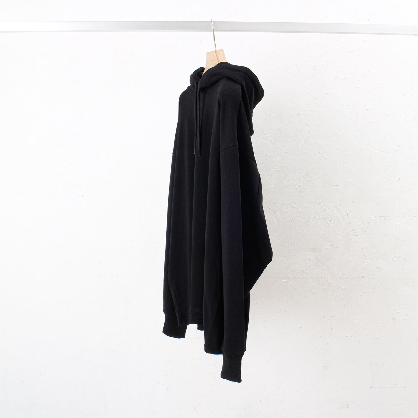 TEE LAYERS HOODIE / bk