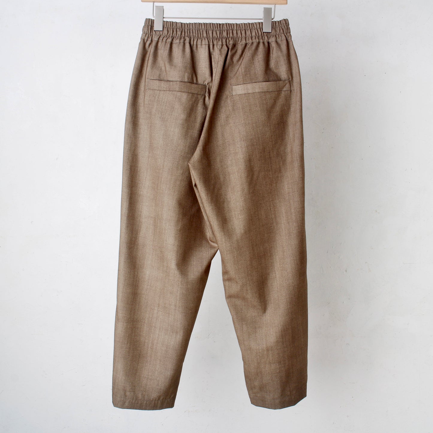 Uneven Dyed Tapered Pants / brown-beige
