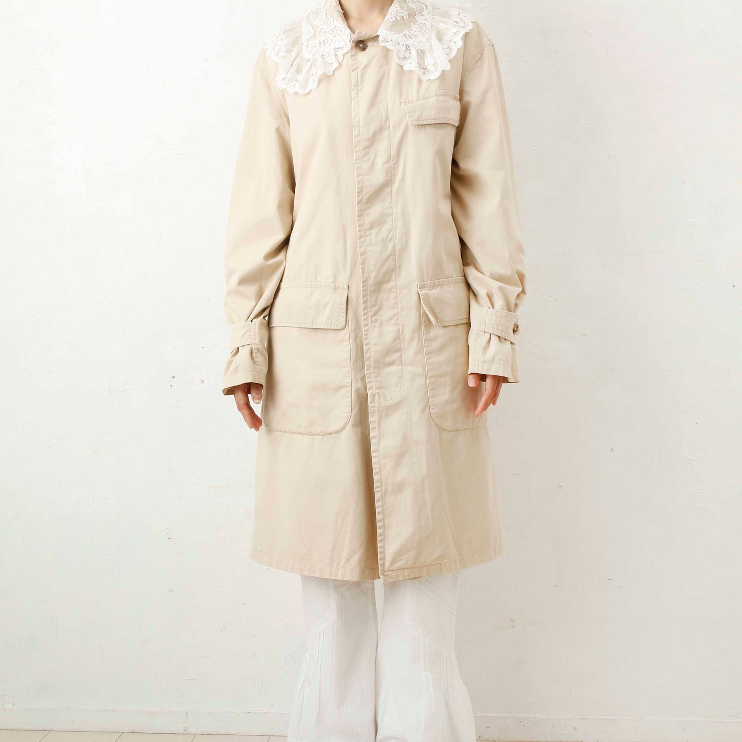 overlace /lace soutien collar coat