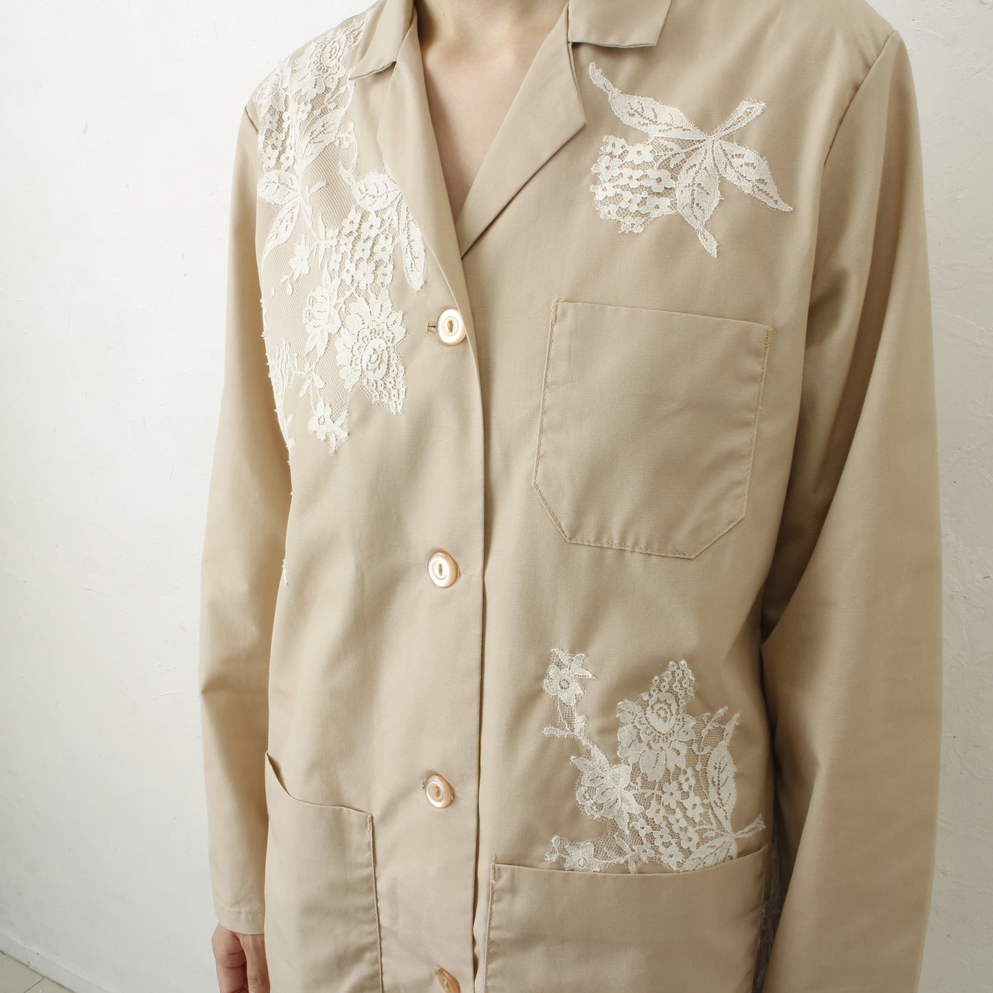 overlace /lace doctor coat