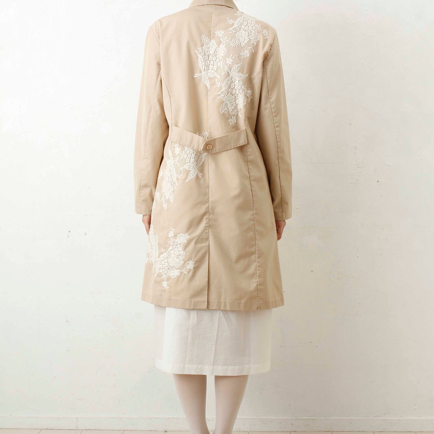 overlace /lace doctor coat