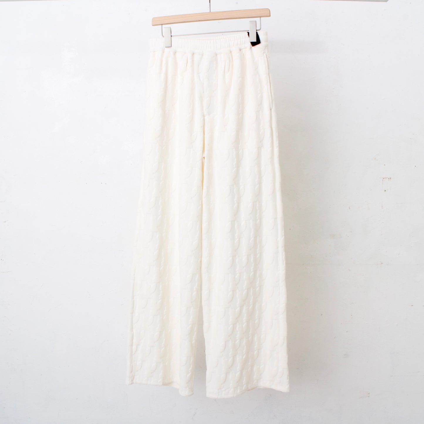 ANGEL PILE JACQUARD SWEAT PANTS / cream