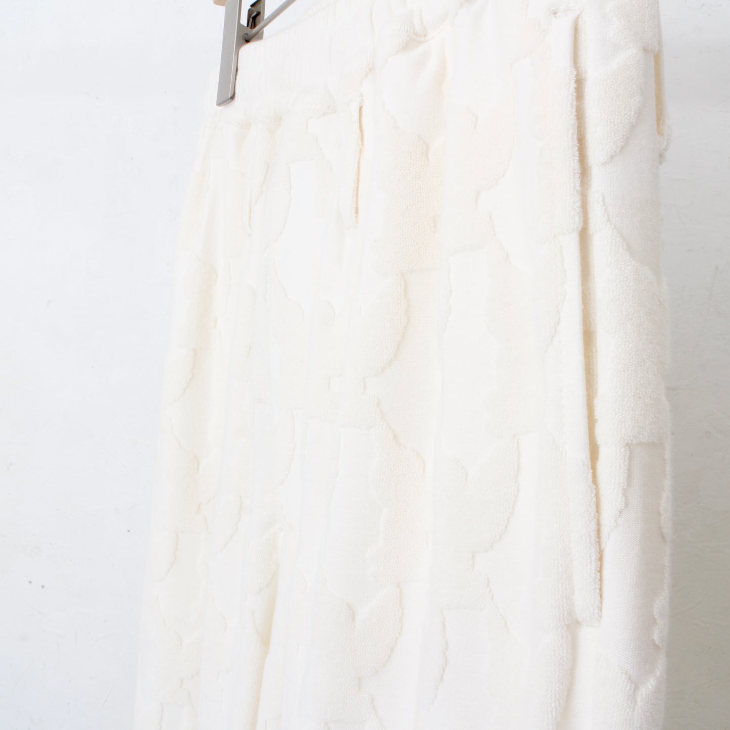 ANGEL PILE JACQUARD SWEAT PANTS / cream